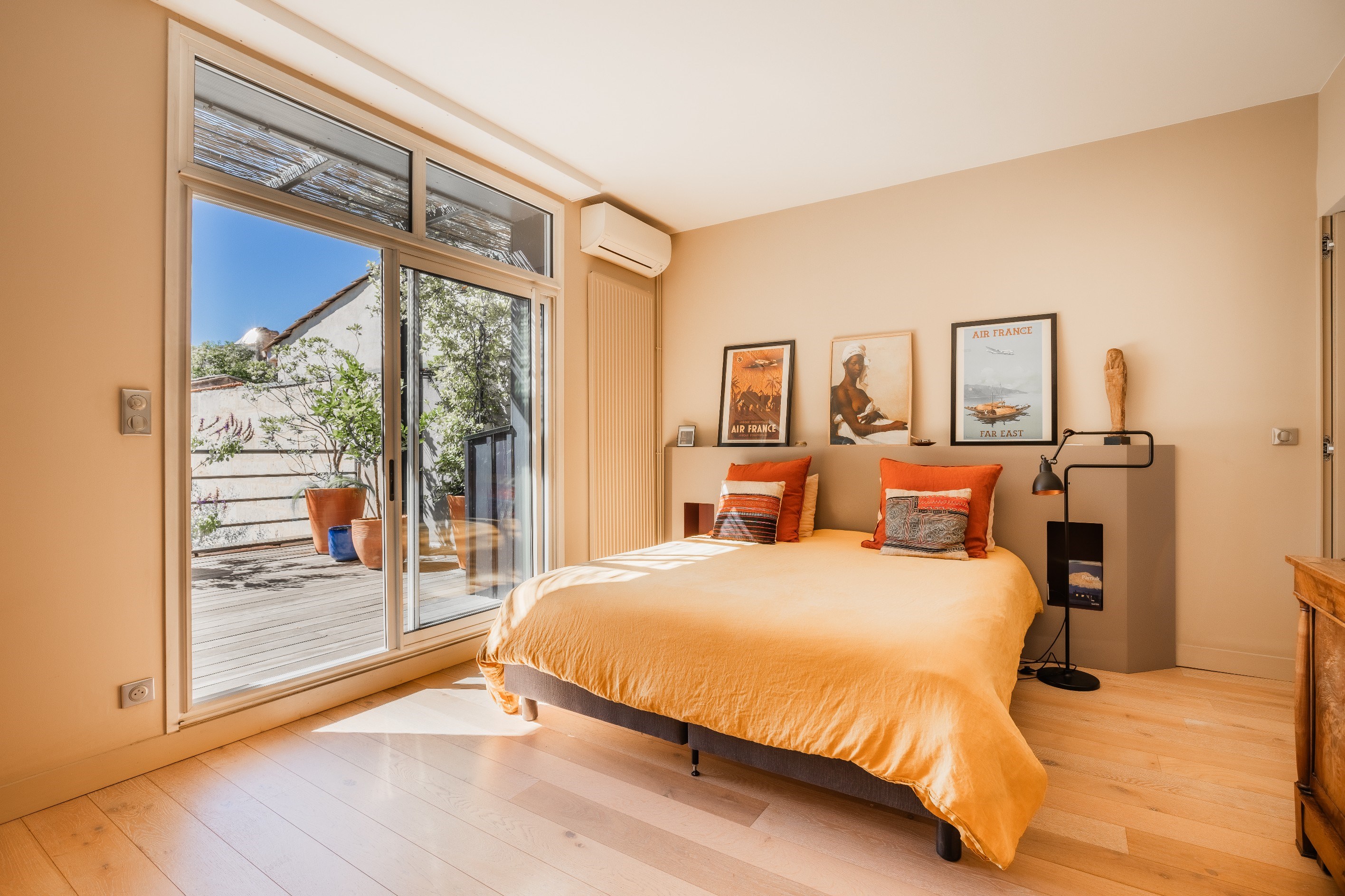  CHARTRONS – CUT-STONE BOURGEOIS HOUSE – ARCHITECTURAL RENOVATION – TERRACES AND… - 物件實景