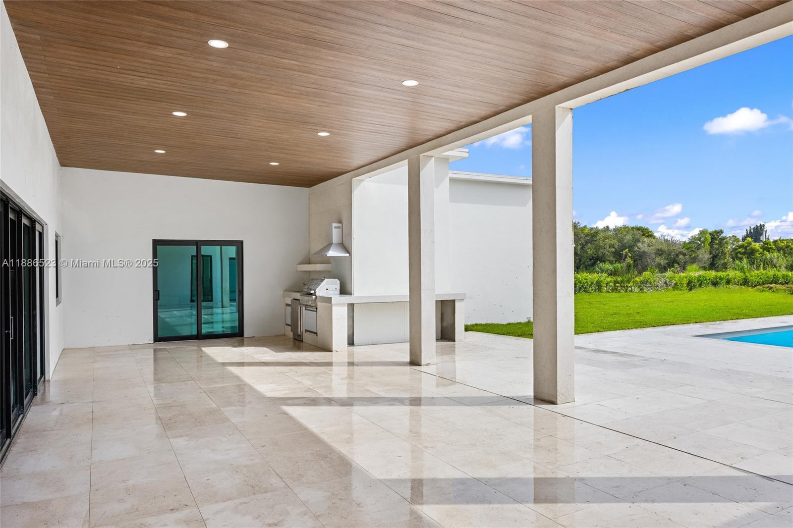 Southwest Ranches, Florida, 33331, United States, 6 Bedrooms Bedrooms, ,9 BathroomsBathrooms,Residential,For Sale,1955323