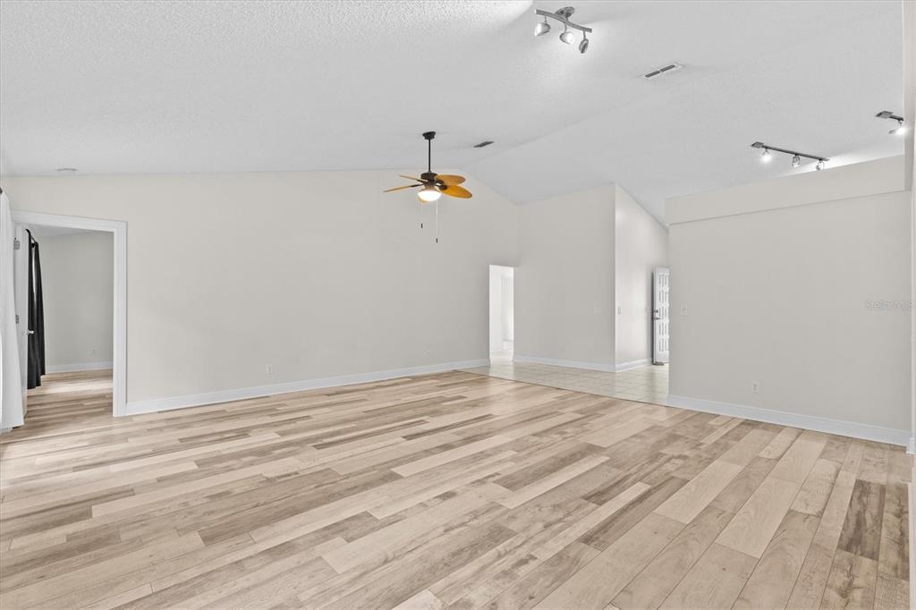 Tarpon Springs, Florida, 34689, United States, 4 Bedrooms Bedrooms, ,2 BathroomsBathrooms,Residential,For Sale,1920120