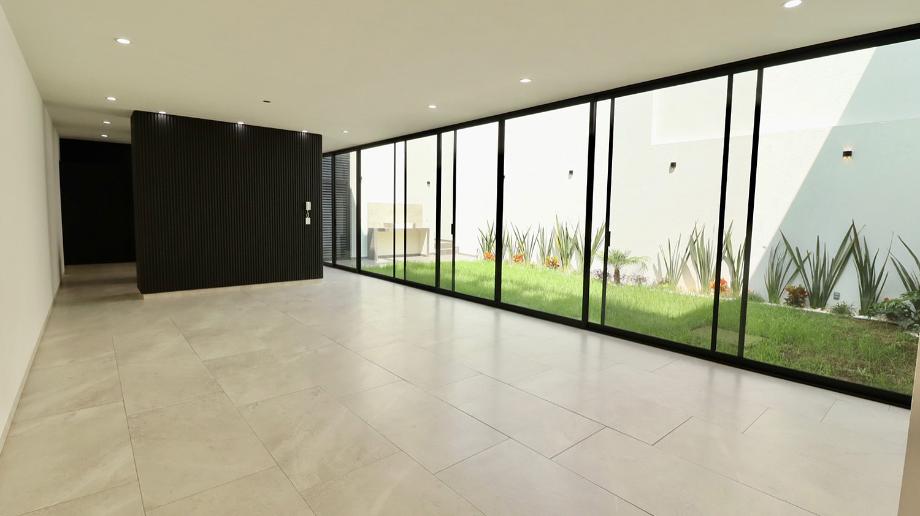 Colegio Militar, Morelia, Michoacán de Ocampo, 58260, Mexico, 3 Bedrooms Bedrooms, ,3 BathroomsBathrooms,Residential,For Sale,Colegio Militar,1616740