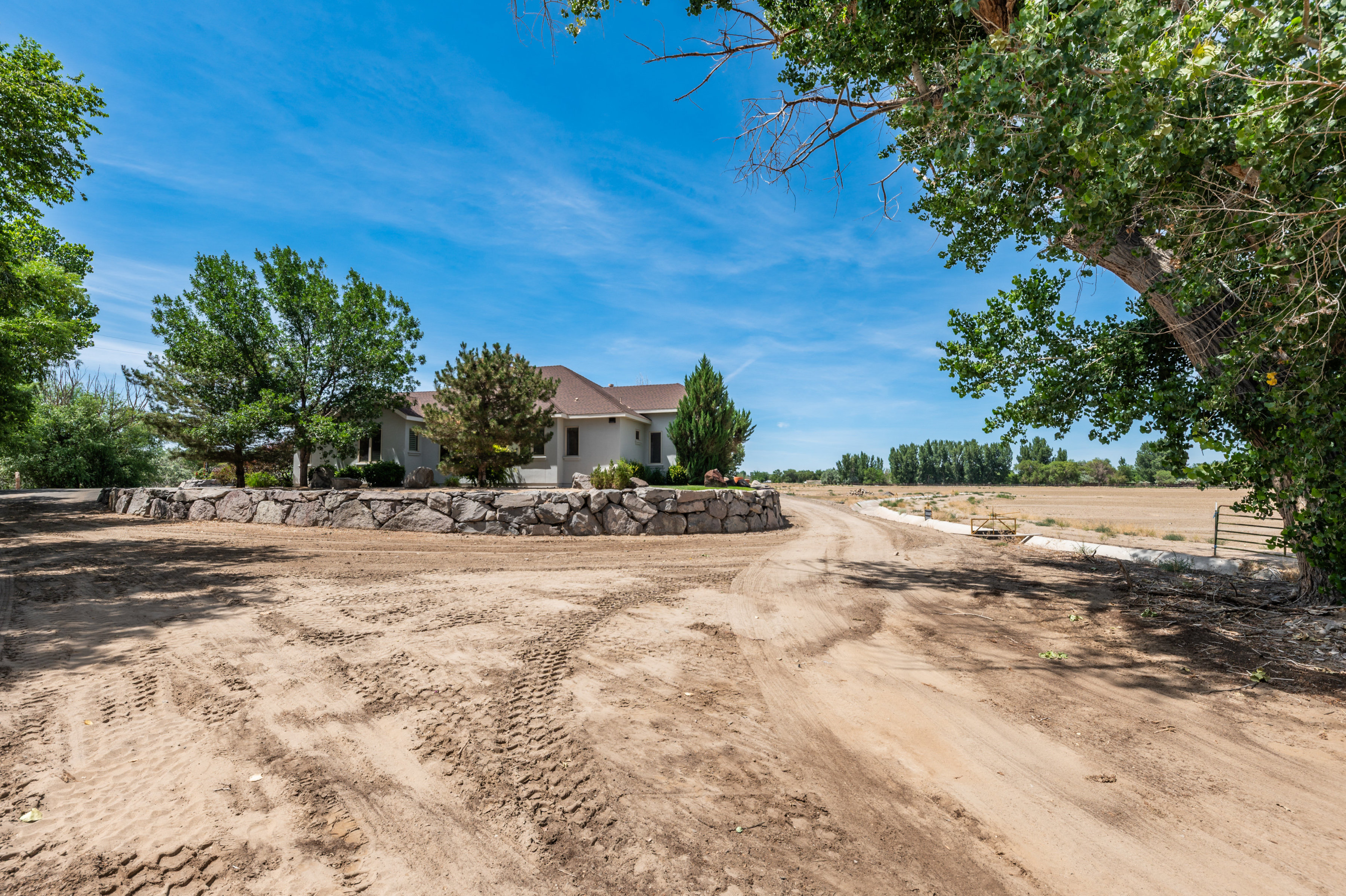  Extraordinary Fallon Estate, now offered with additional acreage - 物件實景