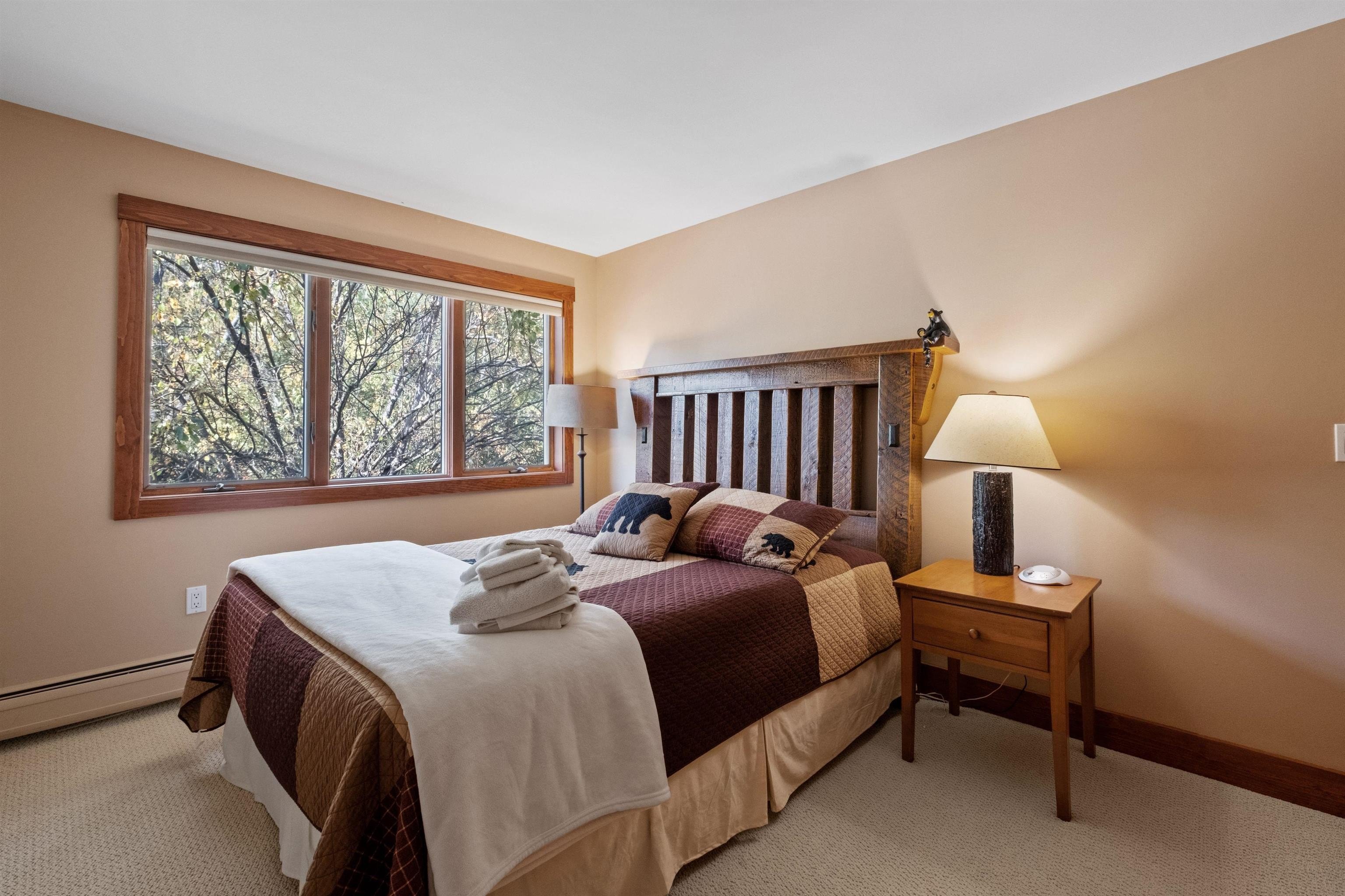 Lincoln, New Hampshire, 03251, United States, 4 Bedrooms Bedrooms, ,1 BathroomBathrooms,Residential,For Sale,1976224