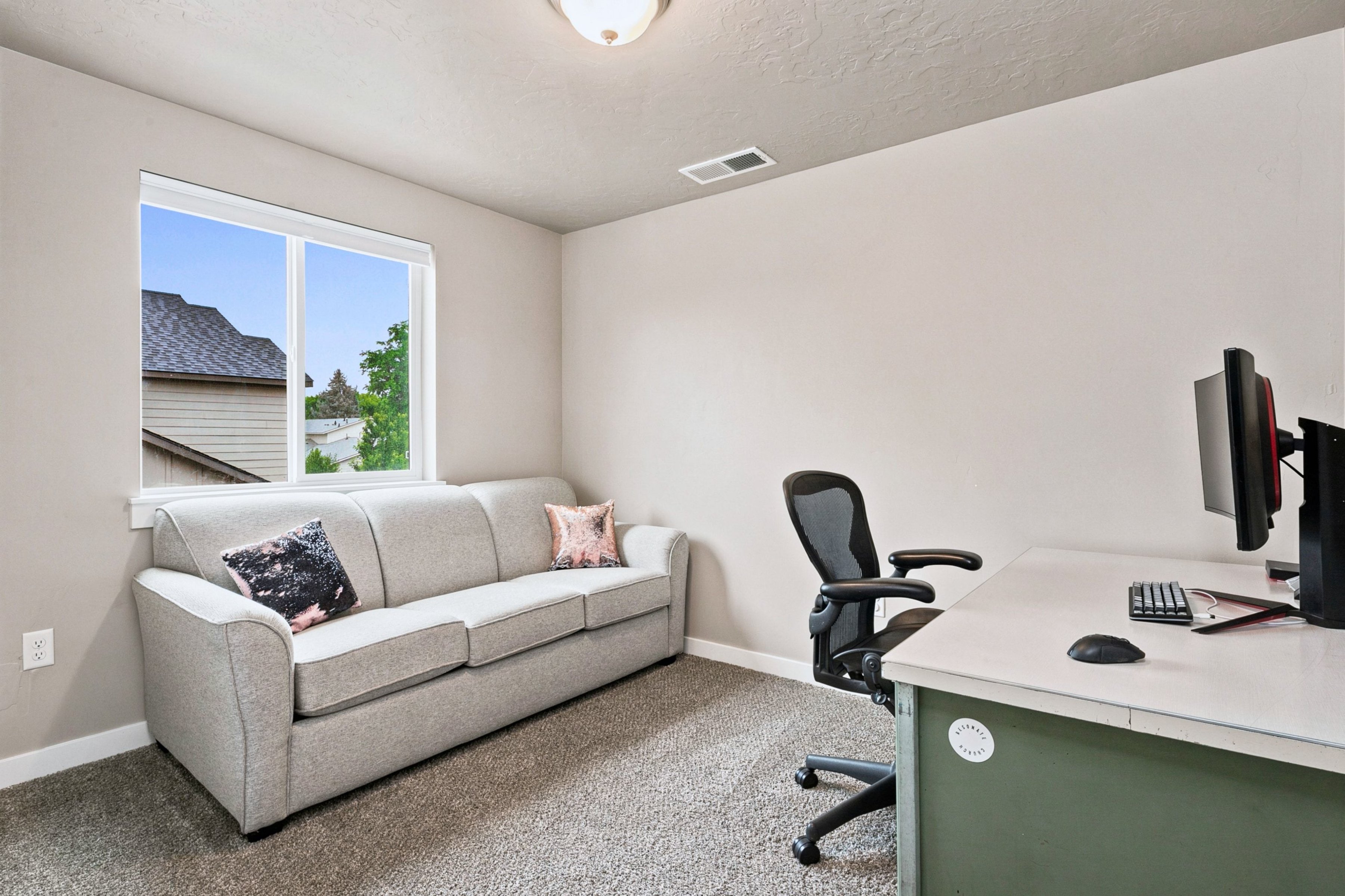  Modern Craftsman Offering Main-Level Primary & RV Parking - 物件實景