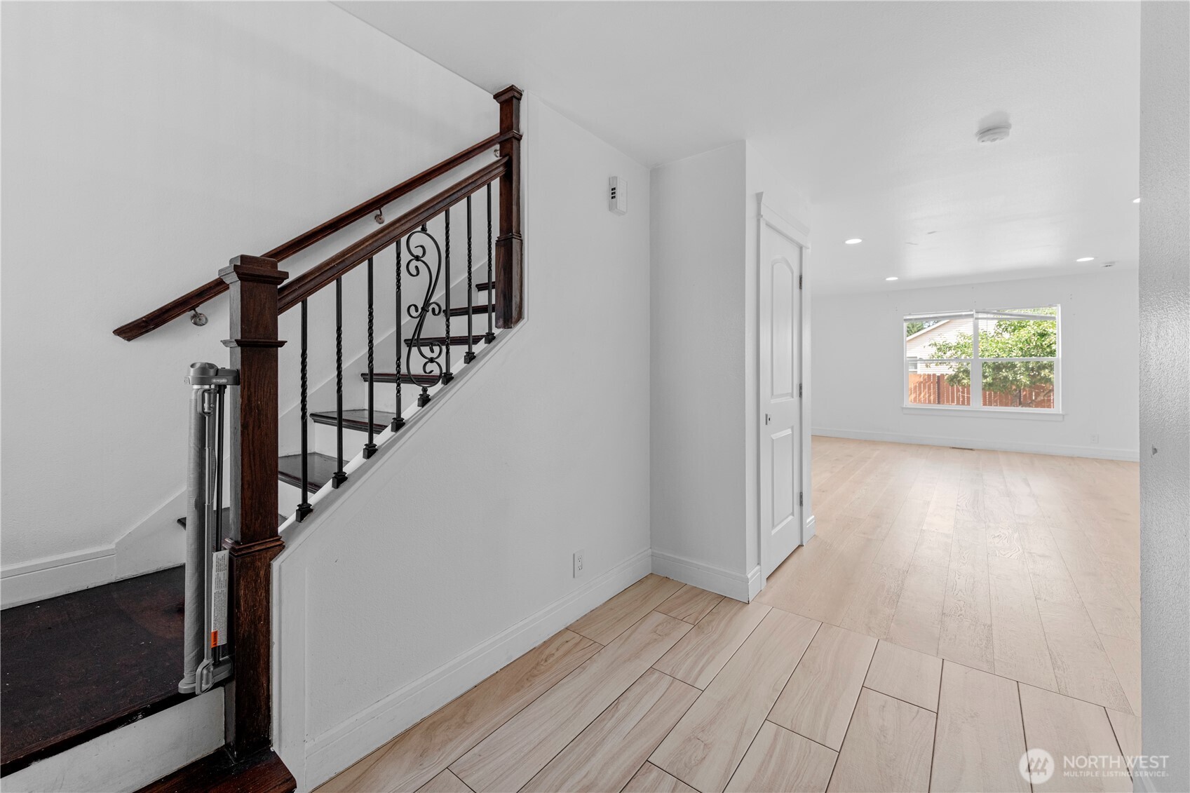 Auburn, Washington, 98092, United States, 3 Bedrooms Bedrooms, ,3 BathroomsBathrooms,Residential,For Sale,1951541