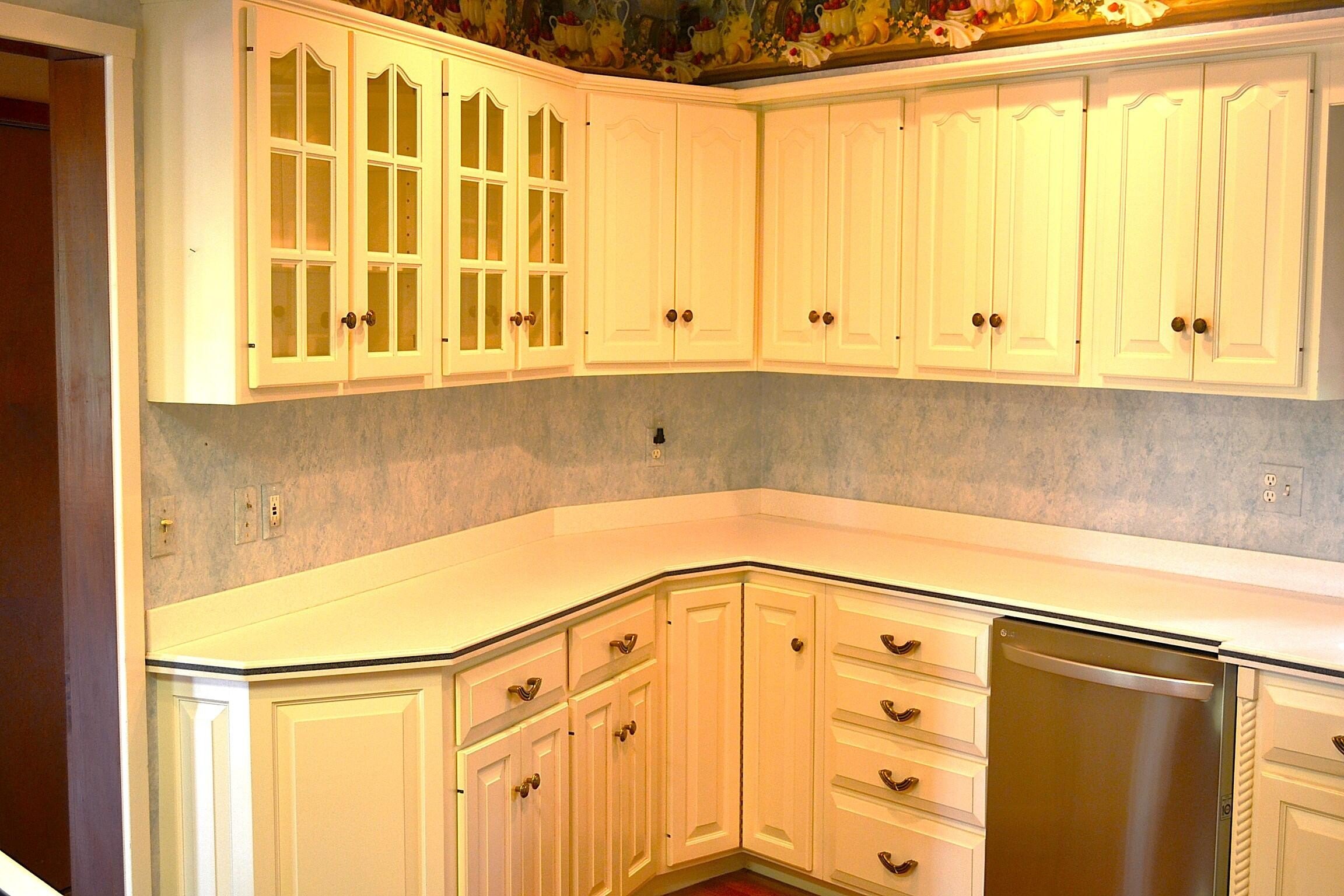 Lewisburg, West Virginia, 24901, United States, 6 Bedrooms Bedrooms, ,3 BathroomsBathrooms,Residential,For Sale,1940620