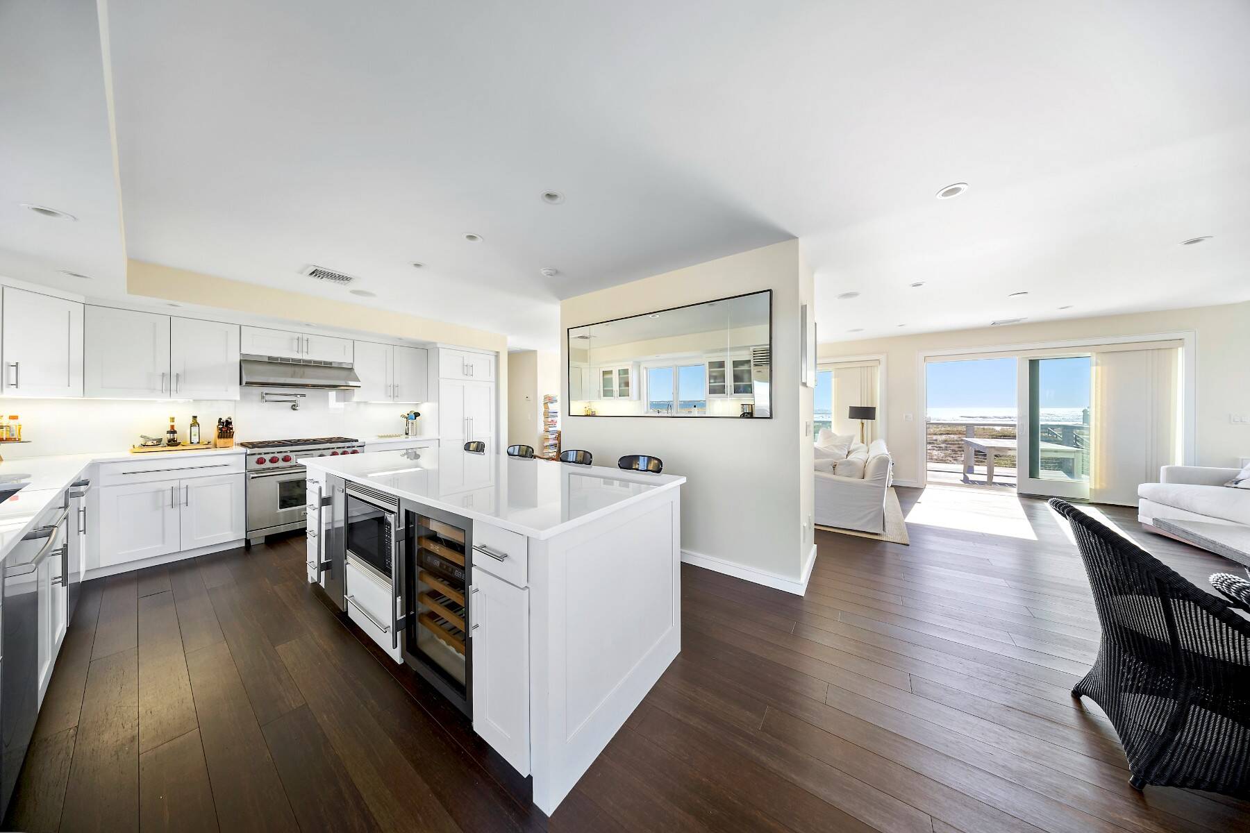  Chic Beach House with Roof Deck, Protected Views & Ocean Walkway - 物件實景