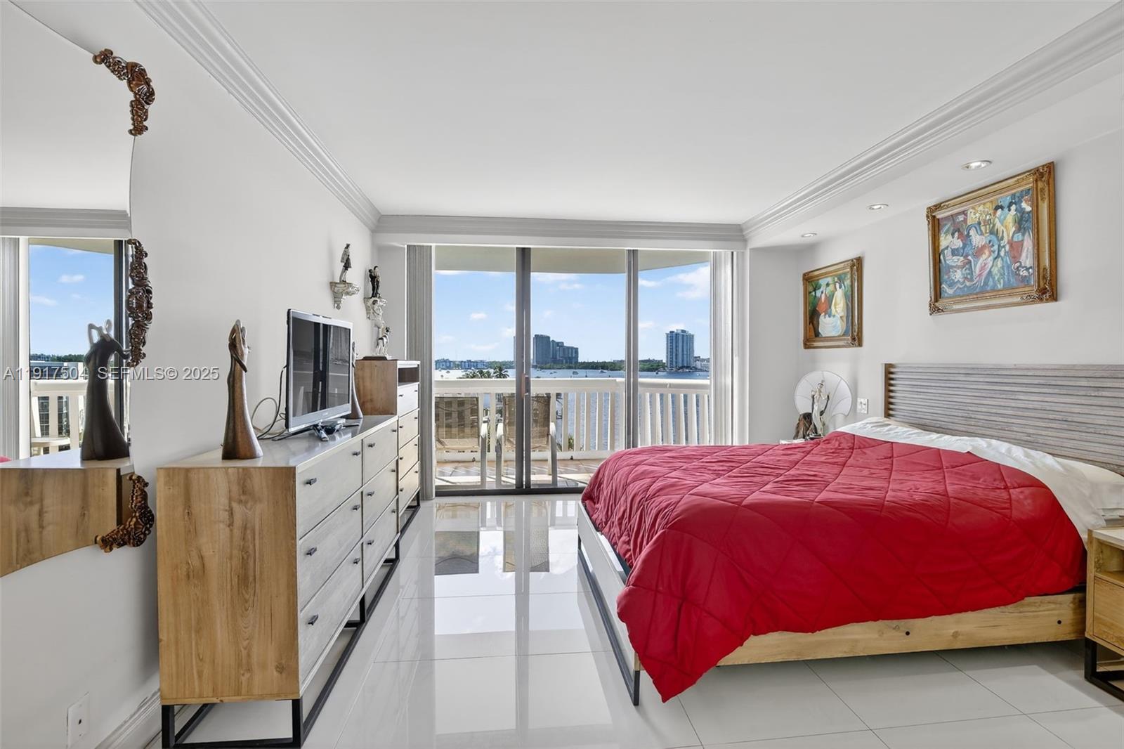 Aventura, Florida, 33160, United States, 3 Bedrooms Bedrooms, ,3 BathroomsBathrooms,Residential,For Sale,1997076