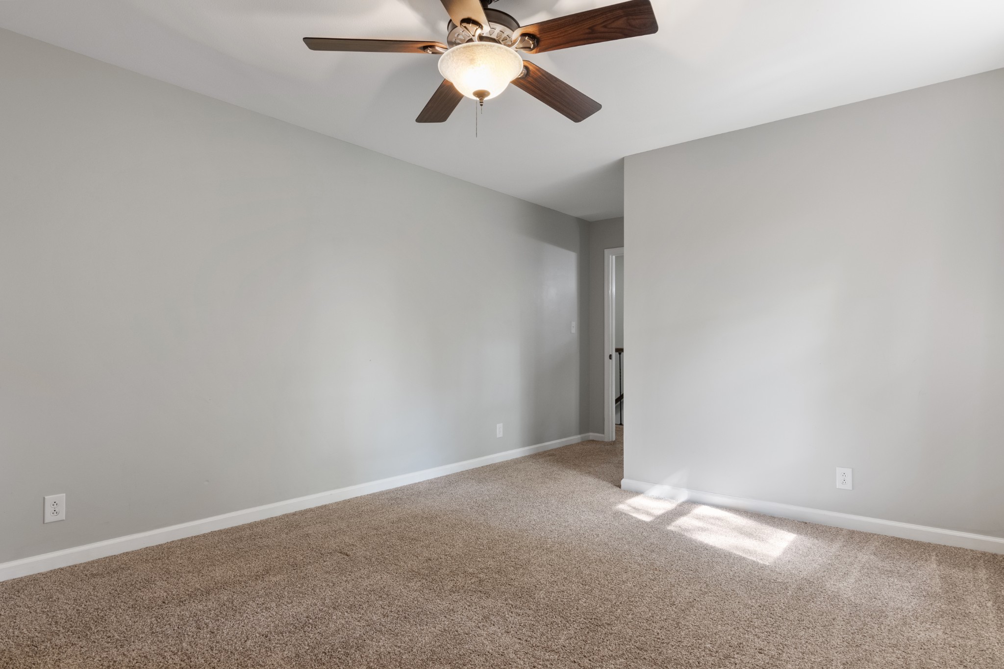 Clarksville, Tennessee, 37043, United States, 3 Bedrooms Bedrooms, ,3 BathroomsBathrooms,Residential,For Sale,1978021