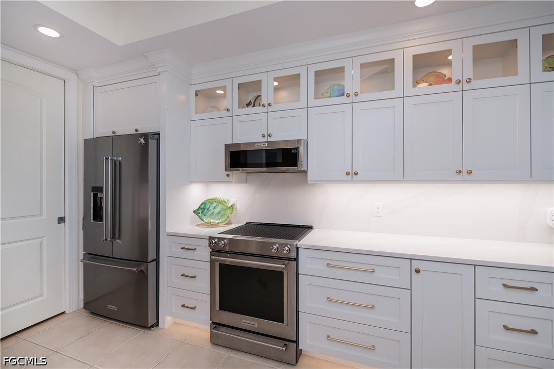 Fort Myers, Florida, 33901, United States, 3 Bedrooms Bedrooms, ,2 BathroomsBathrooms,Residential,For Sale,2037285