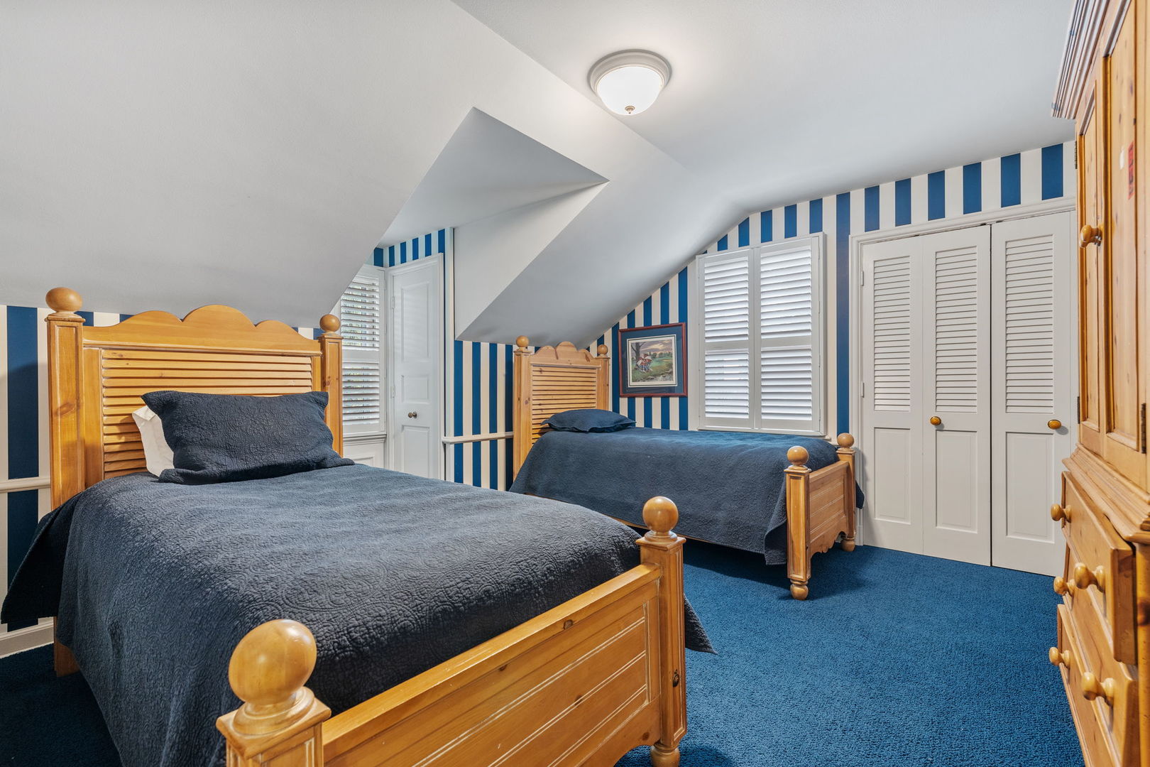 Joliet, Illinois, 60431, United States, 4 Bedrooms Bedrooms, ,5 BathroomsBathrooms,Residential,For Sale,1868408