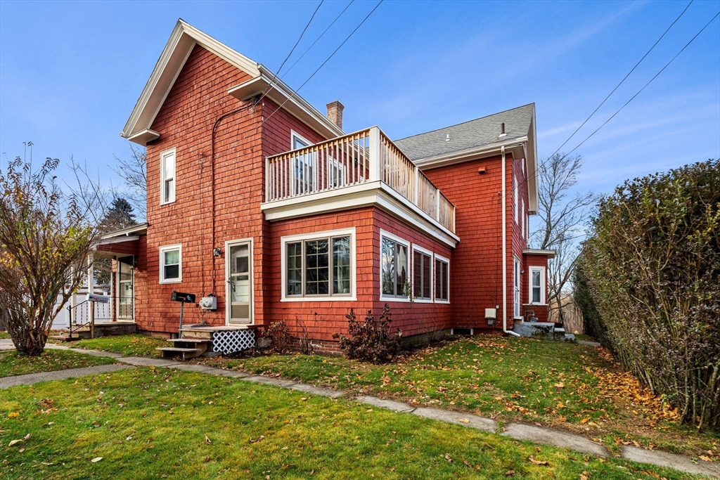 Marlborough, Massachusetts, 01752, United States, 4 Bedrooms Bedrooms, ,2 BathroomsBathrooms,Residential,For Sale,2001797