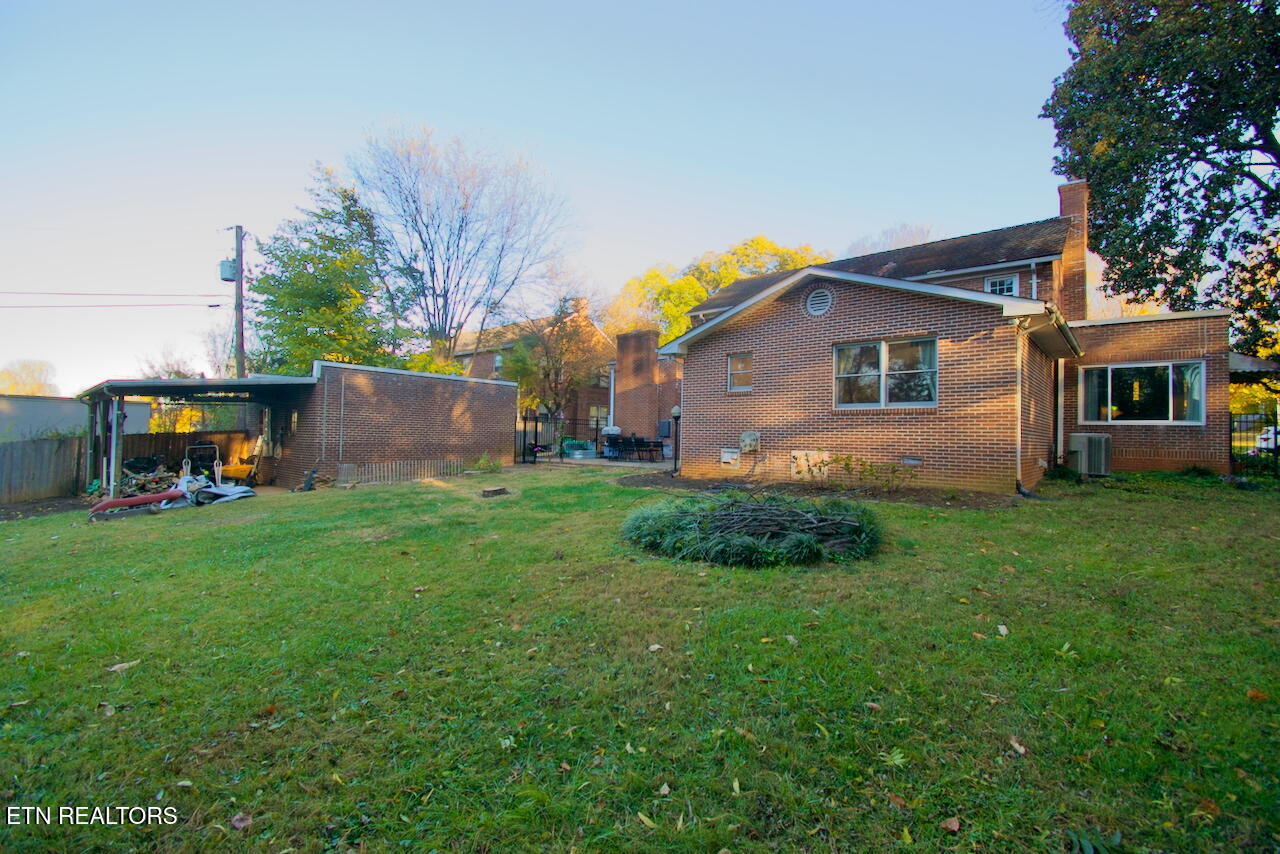 Maryville, Tennessee, 37803, United States, 4 Bedrooms Bedrooms, ,3 BathroomsBathrooms,Residential,For Sale,1989272