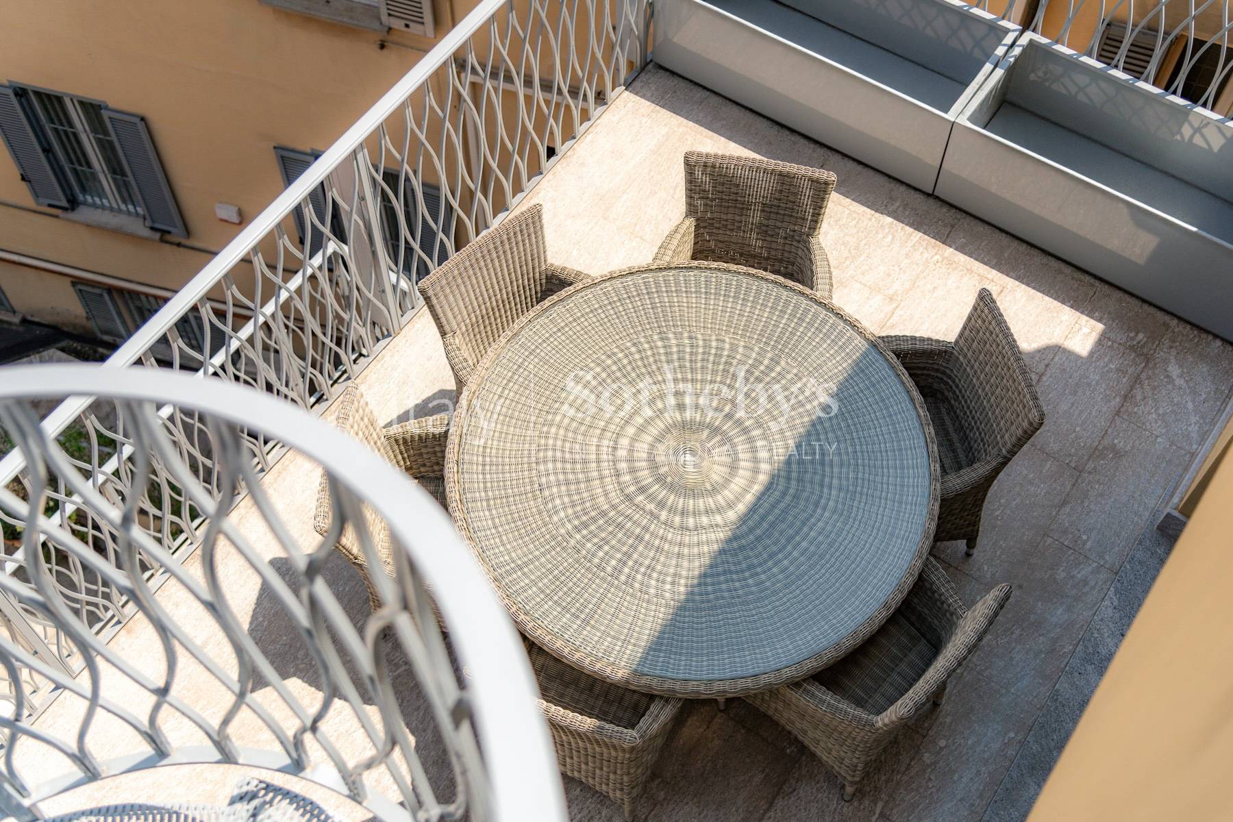  Fully renovated penthouse in the Magenta/Castello area - 物件實景