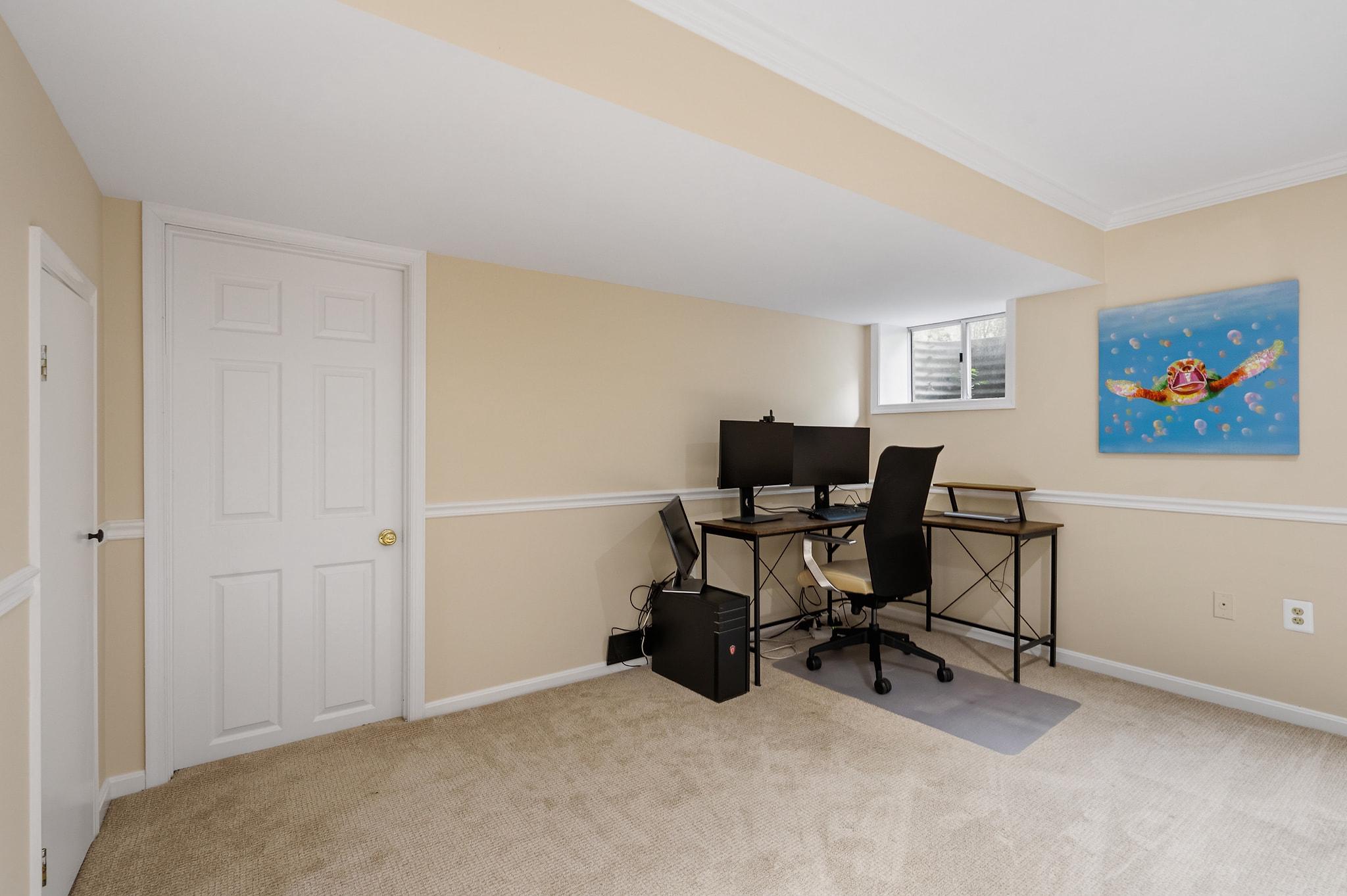  210 Falcon Ridge Road, Great Falls, VA, 22066 - 物件實景