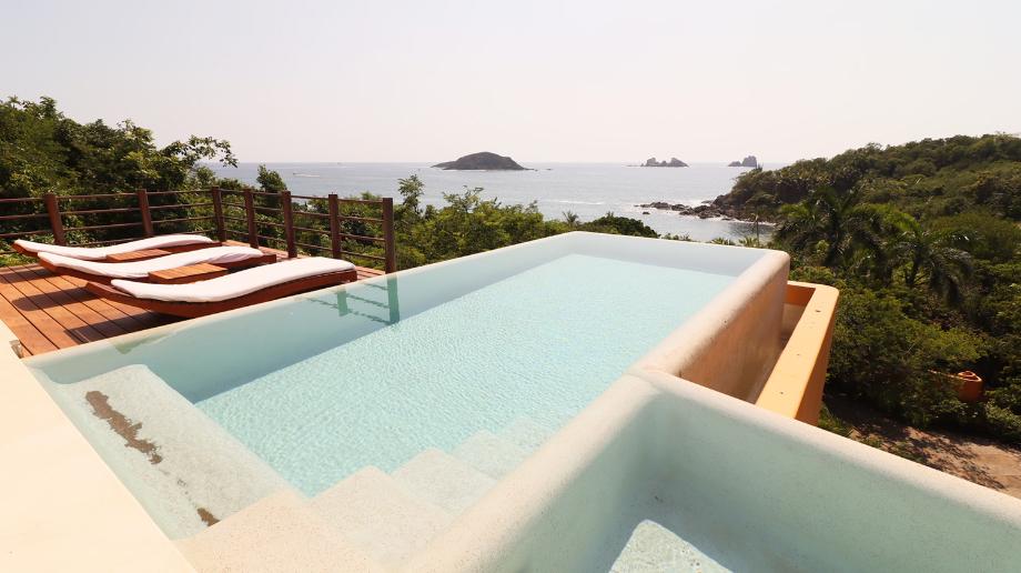 Zihuatanejo de Azueta, Guerrero, 40884, Mexico, 6 Bedrooms Bedrooms, ,10 BathroomsBathrooms,Residential,For Sale,1686440