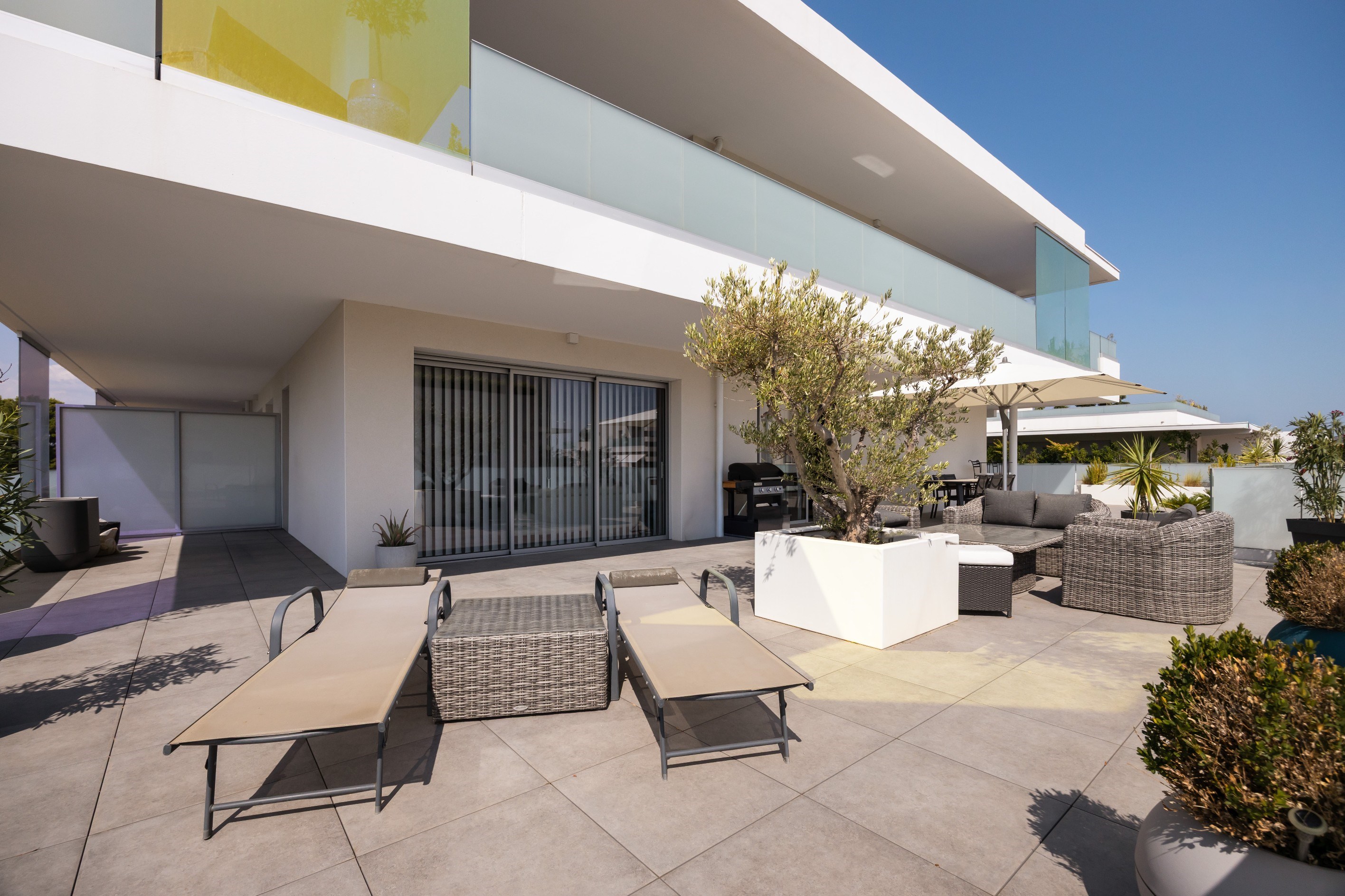  Contemporary Apartment with Exceptional 160 m² Terrace - 物件實景