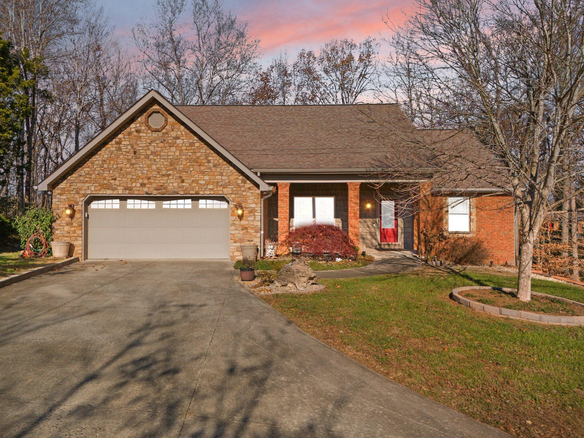 Monticello, Kentucky, 42633, United States, 4 Bedrooms Bedrooms, ,3 BathroomsBathrooms,Residential,For Sale,1691685