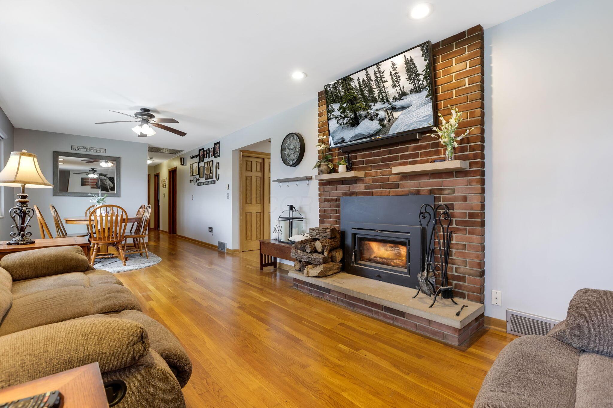 Grove City, Ohio, 43123, United States, 3 Bedrooms Bedrooms, ,3 BathroomsBathrooms,Residential,For Sale,2007789