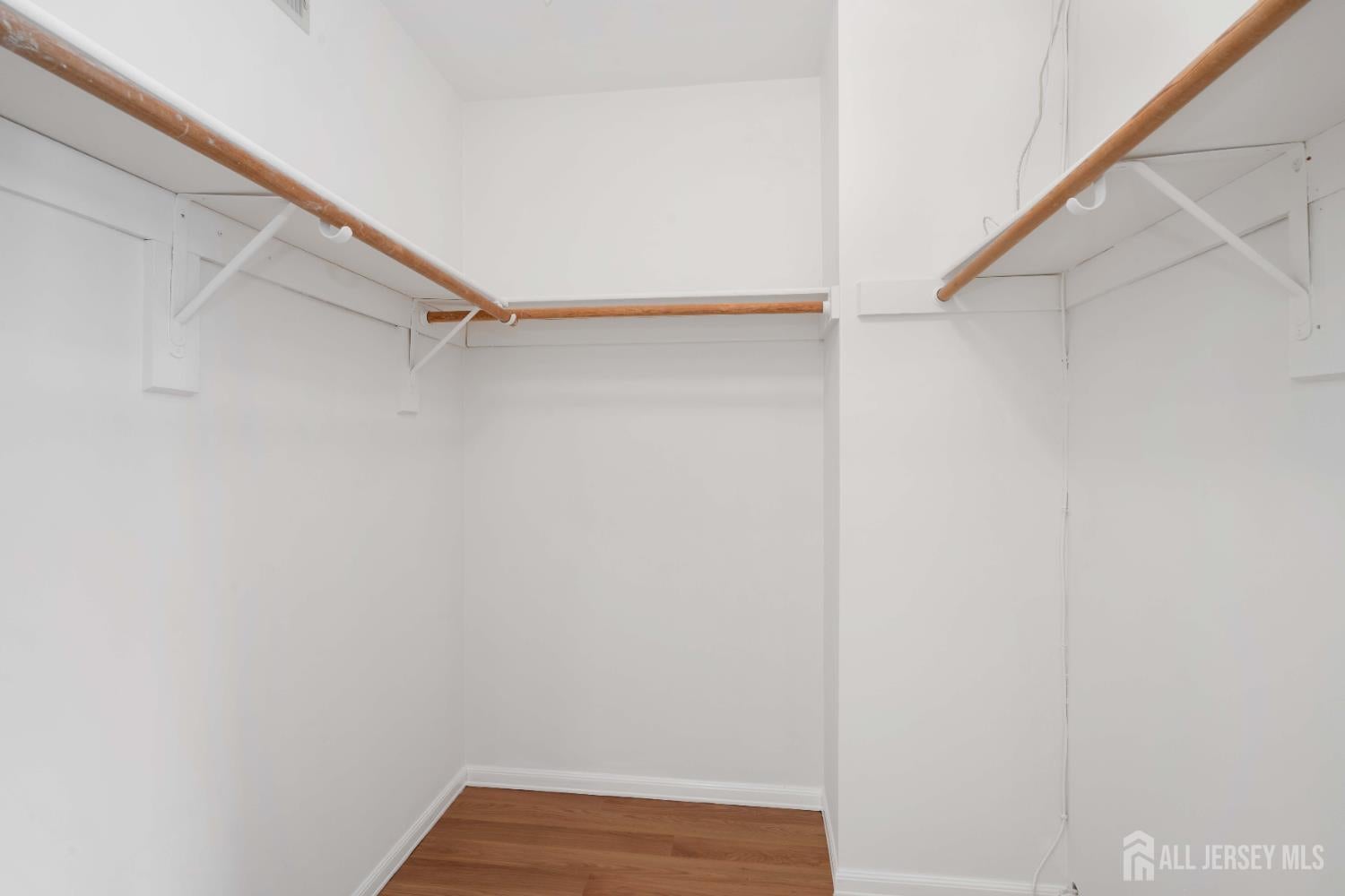 Sayreville, New Jersey, 08872, United States, 3 Bedrooms Bedrooms, ,3 BathroomsBathrooms,Residential,For Sale,1937577