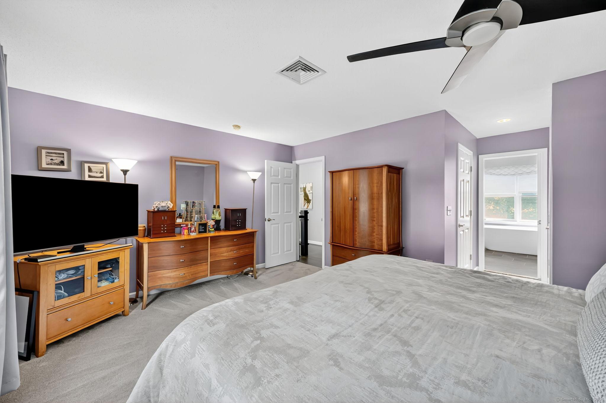 Vernon, Connecticut, 06066, United States, 3 Bedrooms Bedrooms, ,4 BathroomsBathrooms,Residential,For Sale,1944677