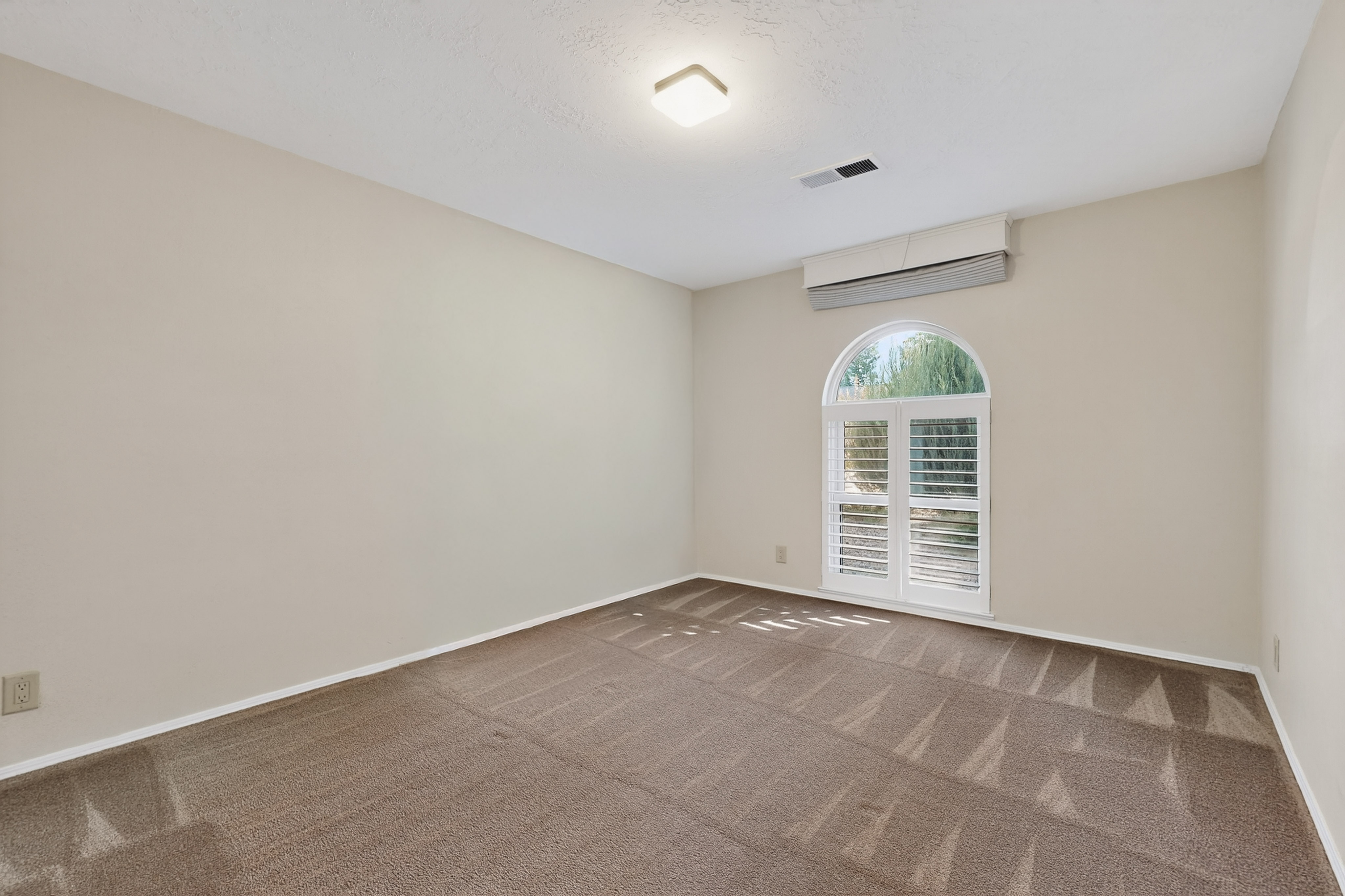 Albuquerque, New Mexico, 87109, United States, 4 Bedrooms Bedrooms, ,3 BathroomsBathrooms,Residential,For Sale,1985766