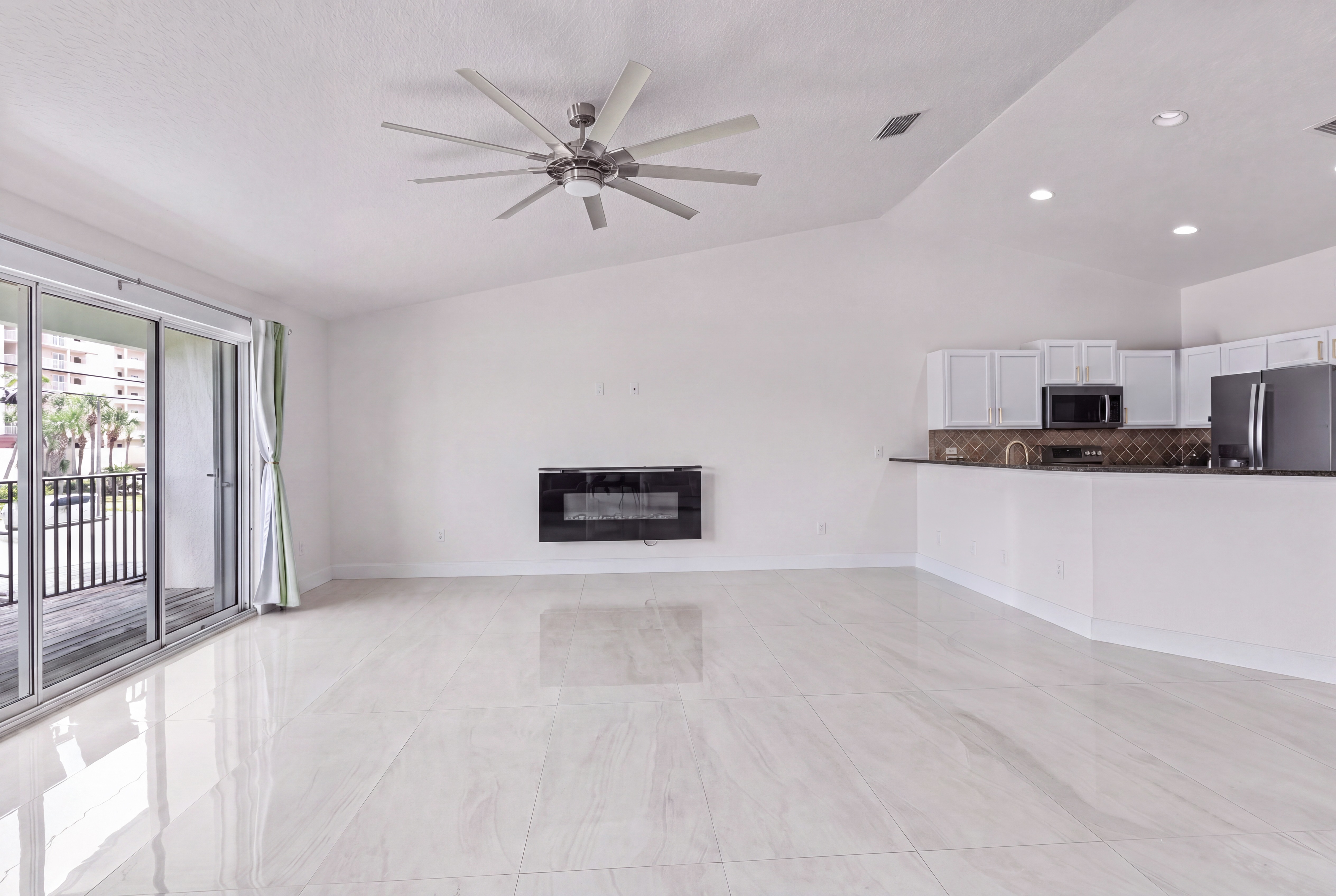  1883 Cato Court, Unit #B-2, Indialantic, FL, 32903 - 物件實景