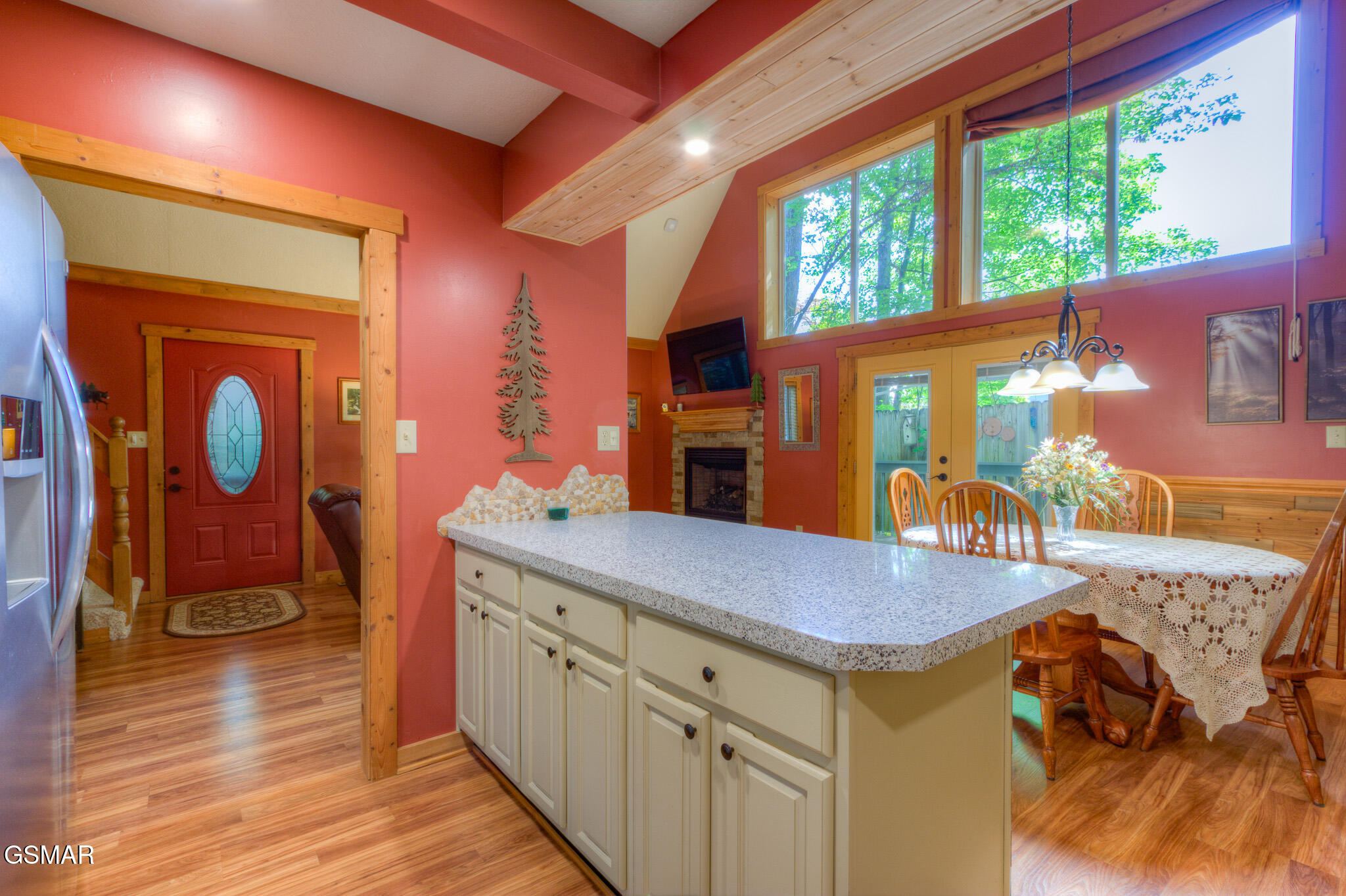 Gatlinburg, Tennessee, 37738, United States, 3 Bedrooms Bedrooms, ,4 BathroomsBathrooms,Residential,For Sale,1979752