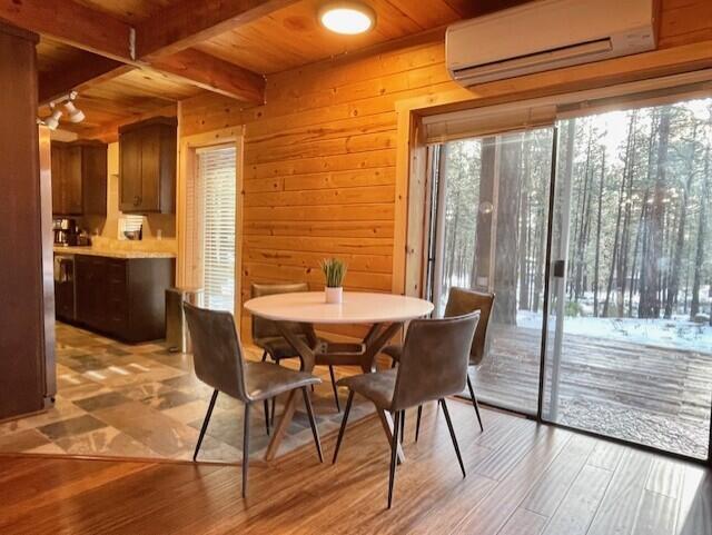 Bend, Oregon, 97707, United States, 2 Bedrooms Bedrooms, ,1 BathroomBathrooms,Residential,For Sale,1976090