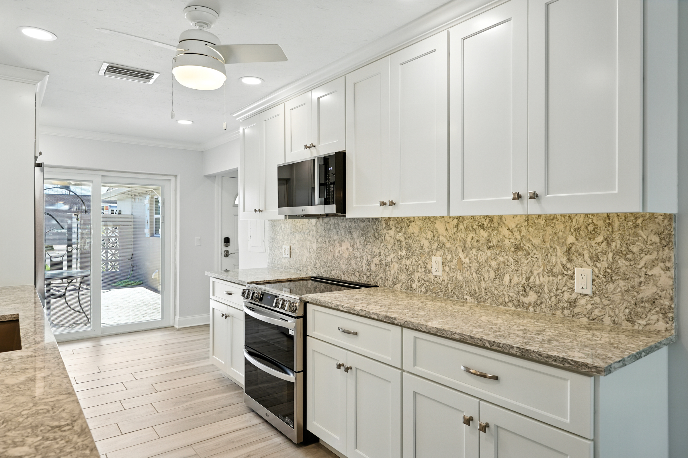 St. Petersburg, Florida, 33708, United States, 2 Bedrooms Bedrooms, ,2 BathroomsBathrooms,Residential,For Sale,1976301