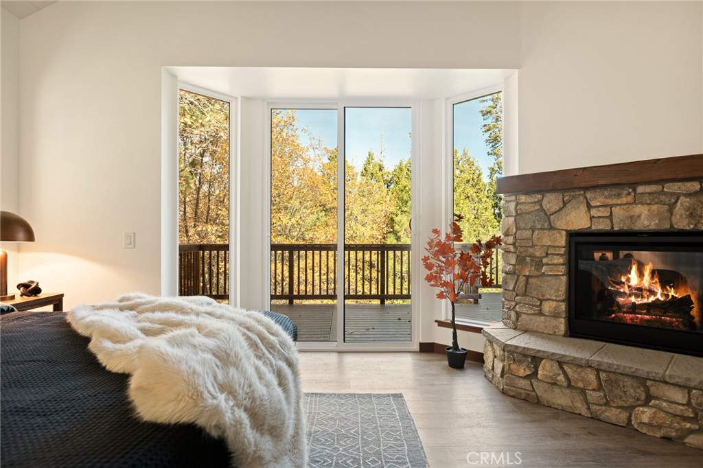 Lake Arrowhead, California, 92352, United States, 4 Bedrooms Bedrooms, ,5 BathroomsBathrooms,Residential,For Sale,1989465