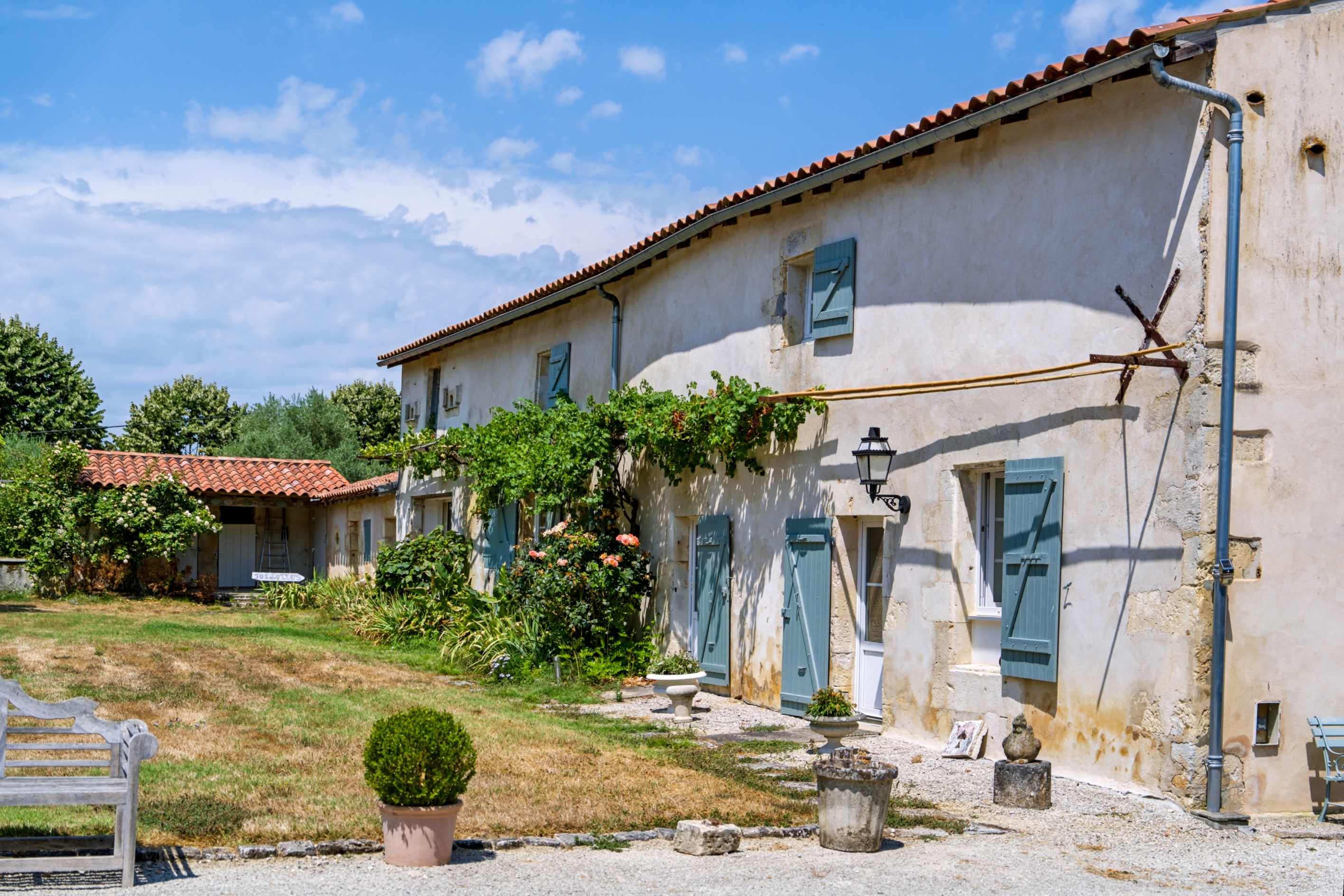  The privilege of a centuries-old estate, the elegance of a refined way of life,… - 物件實景
