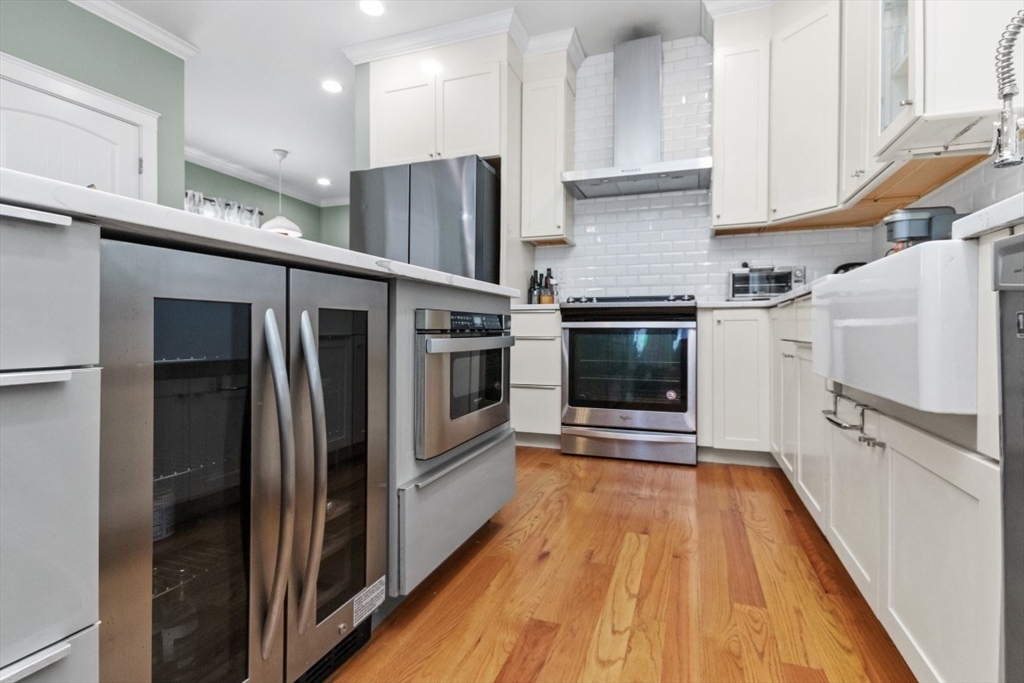 Boston, Massachusetts, 02136, United States, 3 Bedrooms Bedrooms, ,3 BathroomsBathrooms,Residential,For Sale,1947073