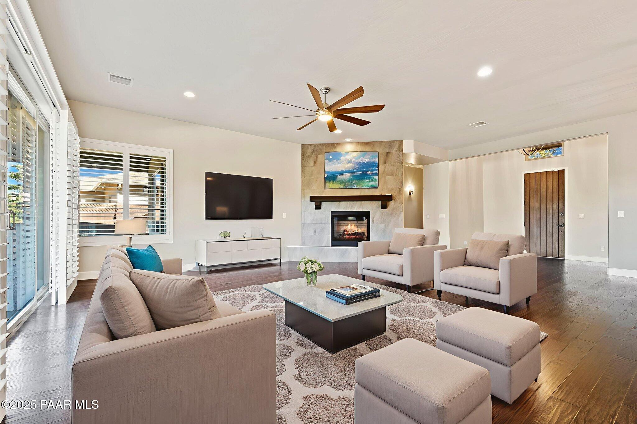 Prescott, Arizona, 86305, United States, 4 Bedrooms Bedrooms, ,2 BathroomsBathrooms,Residential,For Sale,1987901