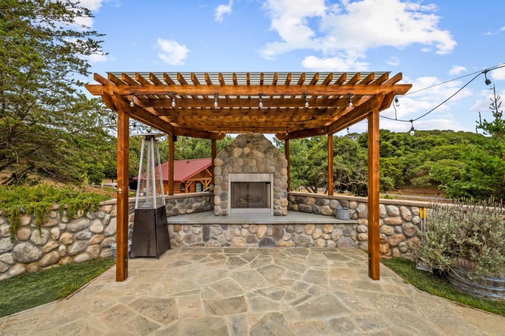 Salinas, California, 93907, United States, 3 Bedrooms Bedrooms, ,4 BathroomsBathrooms,Residential,For Sale,1974769