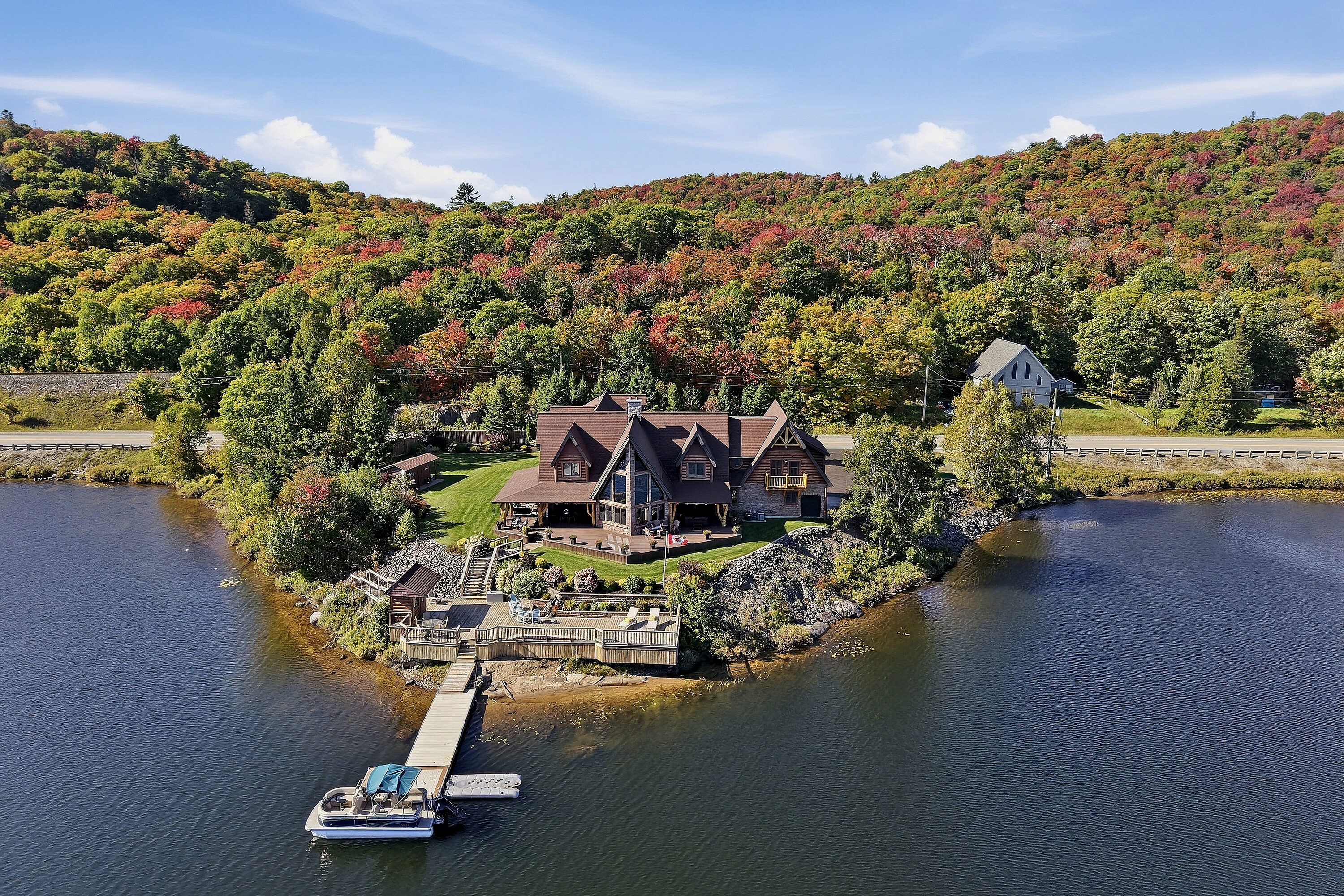  Lower Island Lake Estate - 物件實景