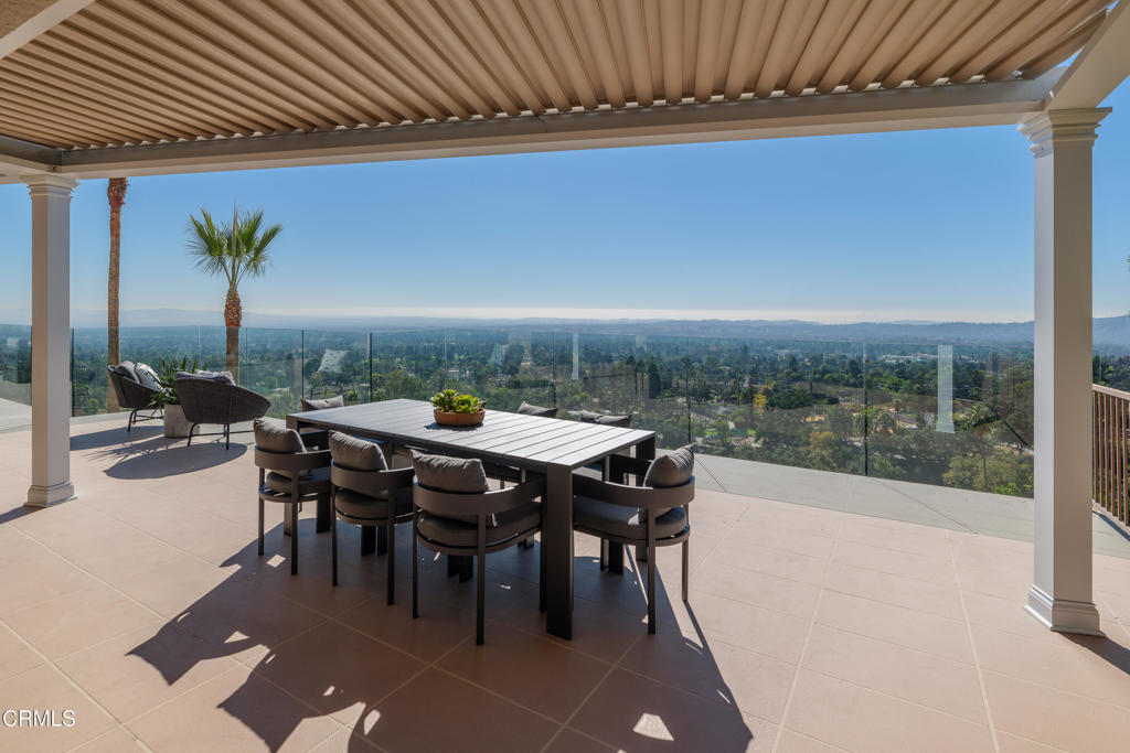 Altadena, California, 91001, United States, 5 Bedrooms Bedrooms, ,6 BathroomsBathrooms,Residential,For Sale,1989048