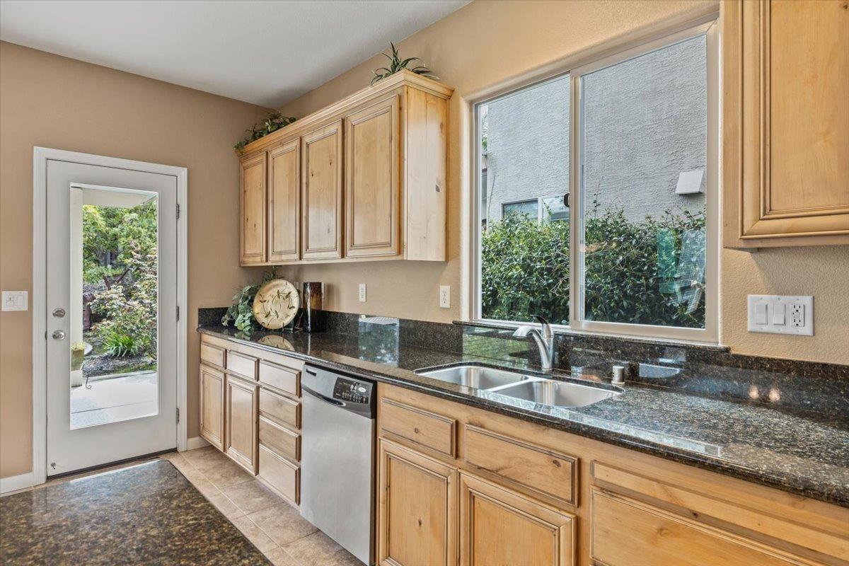 Roseville, California, 95747, United States, 4 Bedrooms Bedrooms, ,3 BathroomsBathrooms,Residential,For Sale,1928069