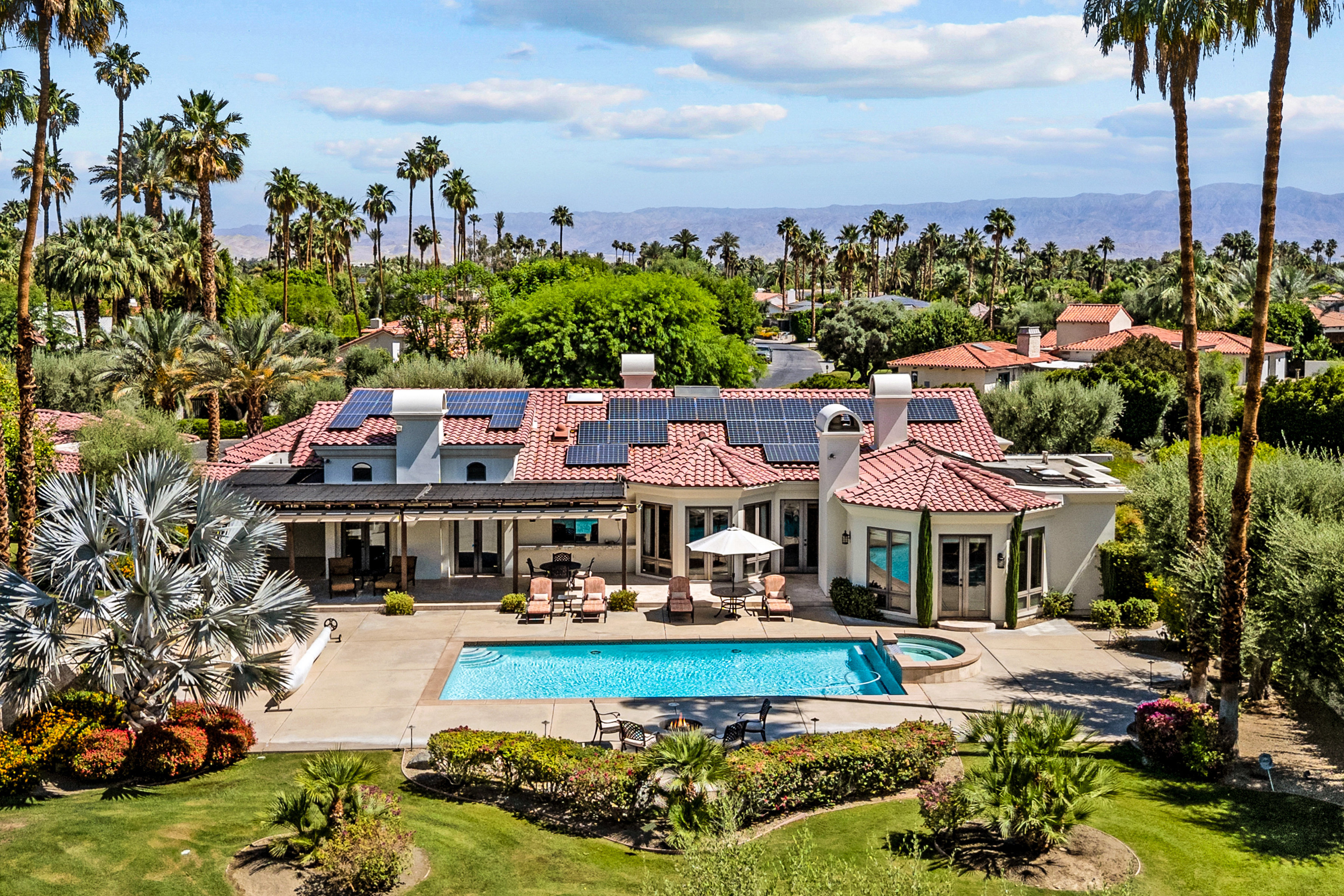  An Estate of Distinction on Clancy Lane S - 物件實景