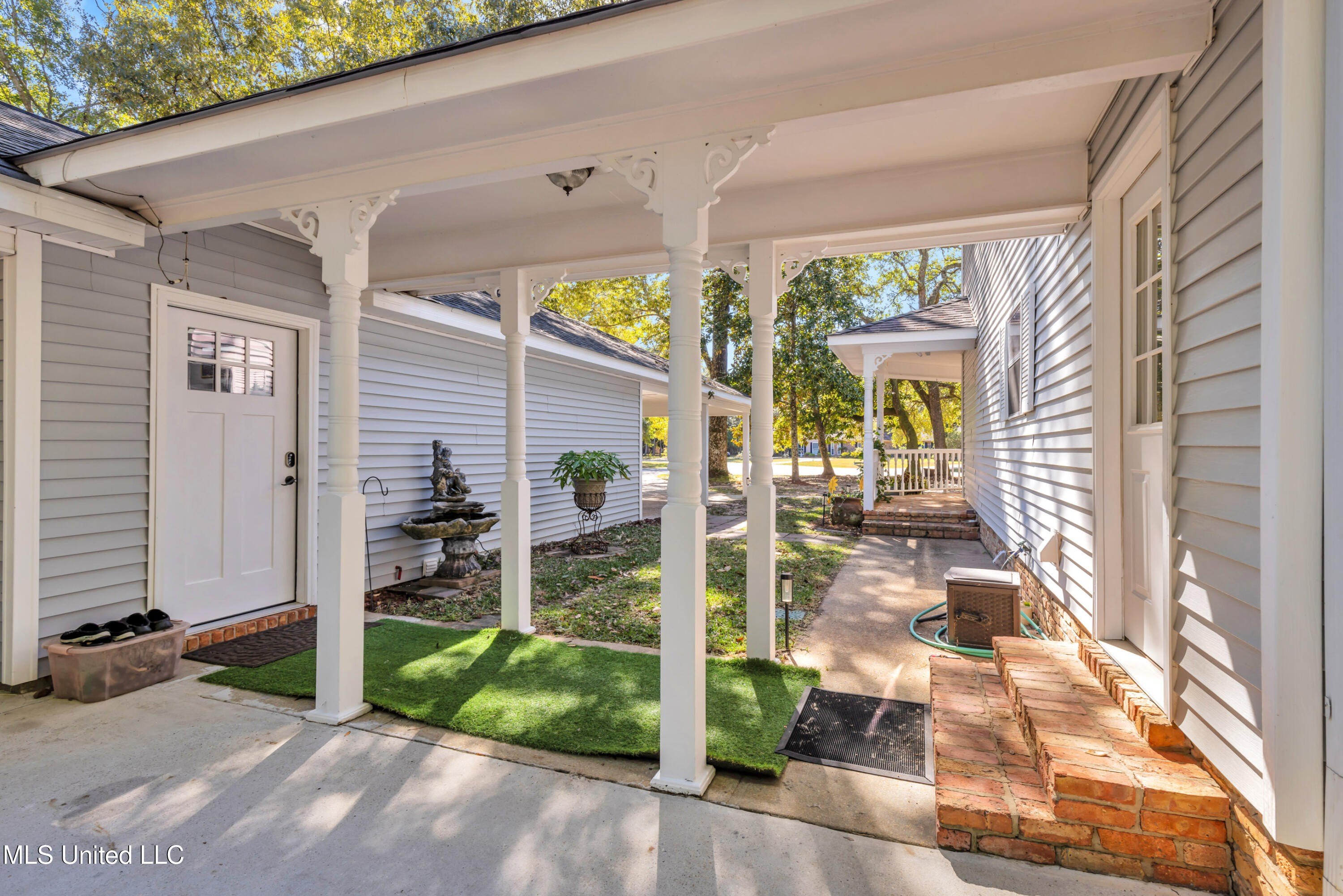 Gautier, Mississippi, 39553, United States, 4 Bedrooms Bedrooms, ,4 BathroomsBathrooms,Residential,For Sale,1989936