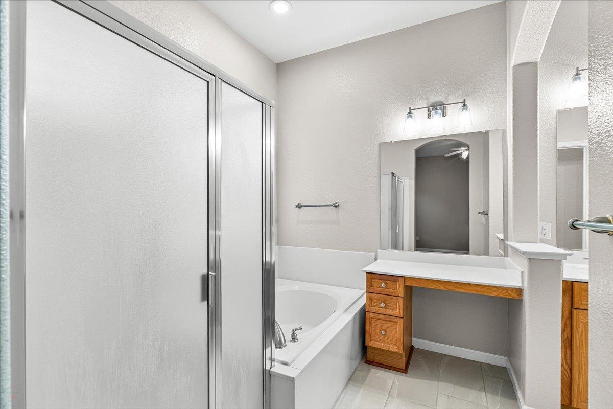 Oakdale, California, 95361, United States, 3 Bedrooms Bedrooms, ,2 BathroomsBathrooms,Residential,For Sale,2005405