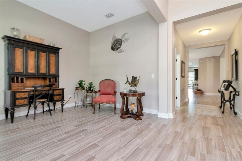 Bradenton, Florida, 34212, United States, 4 Bedrooms Bedrooms, ,4 BathroomsBathrooms,Residential,For Sale,1908693