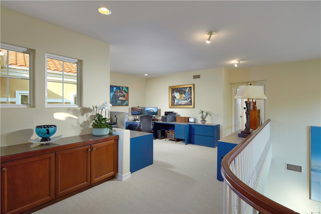 Newport Beach, California, 92660, United States, 4 Bedrooms Bedrooms, ,3 BathroomsBathrooms,Residential,For Sale,1991326