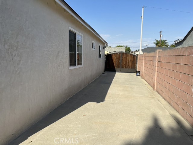 Downey, California, 90242, United States, 4 Bedrooms Bedrooms, ,2 BathroomsBathrooms,Residential,For Sale,1975932
