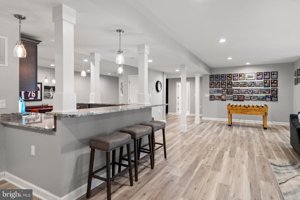 Broadlands, Virginia, 20148, United States, 5 Bedrooms Bedrooms, ,5 BathroomsBathrooms,Residential,For Sale,1977540