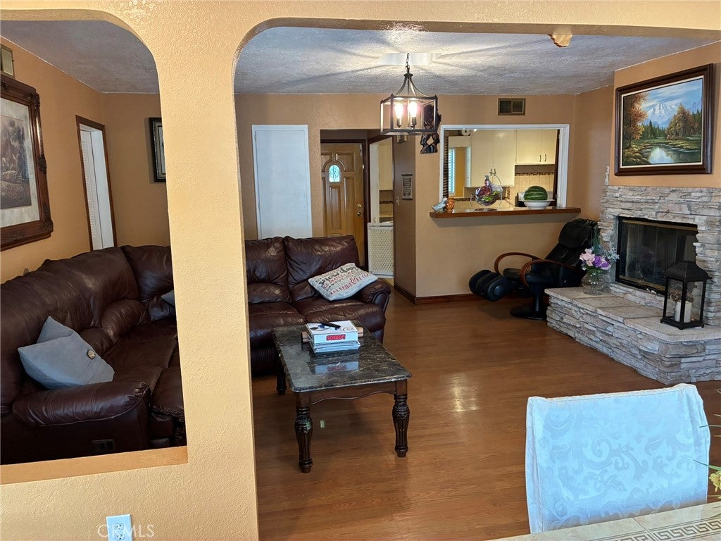 San Bernardino, California, 92407, United States, 4 Bedrooms Bedrooms, ,2 BathroomsBathrooms,Residential,For Sale,1979042