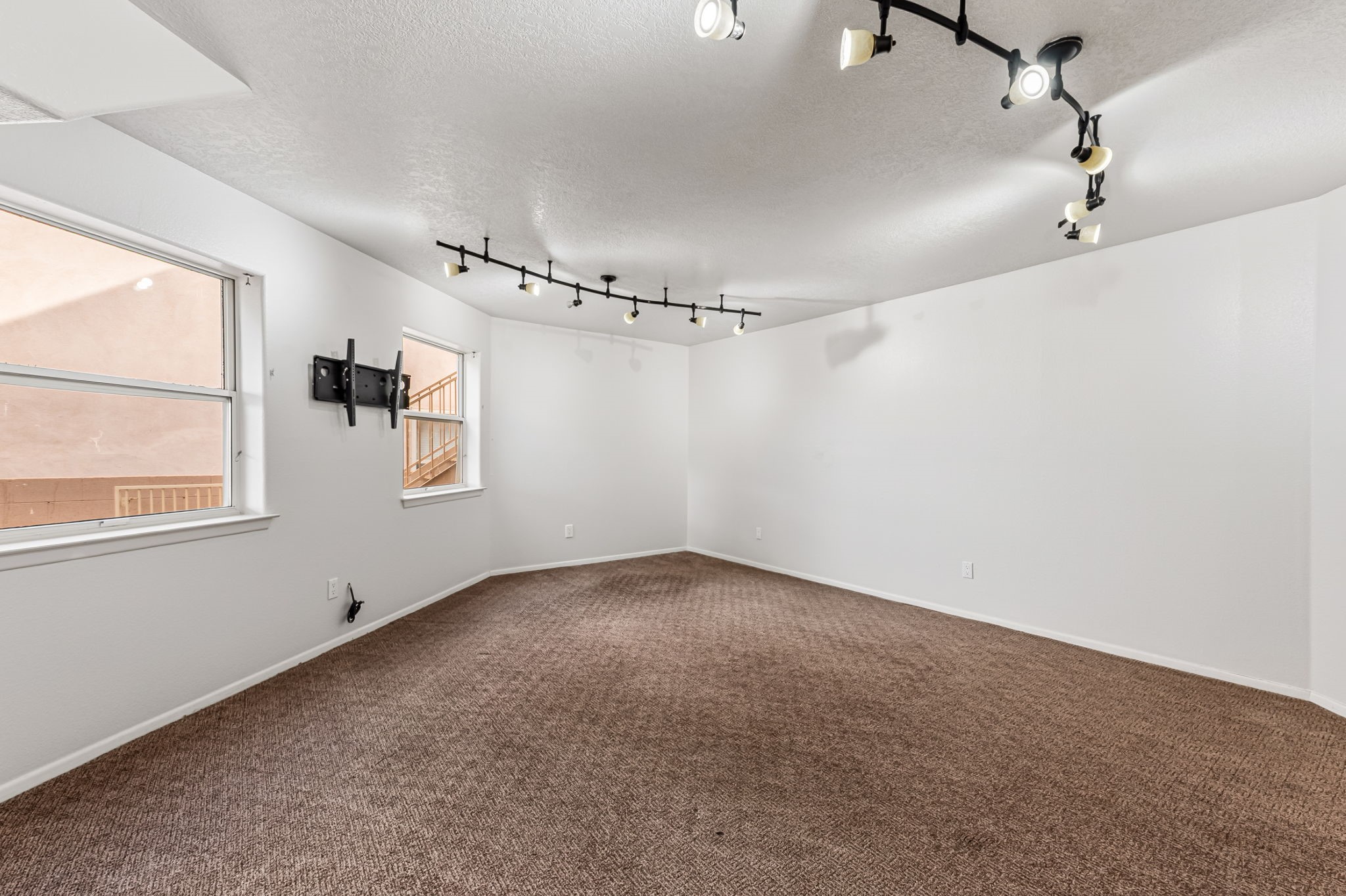  901 Calle Coronado - 物件實景