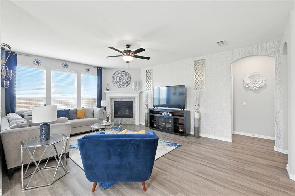 Oak Point, Texas, 75068, United States, 4 Bedrooms Bedrooms, ,3 BathroomsBathrooms,Residential,For Sale,1976023