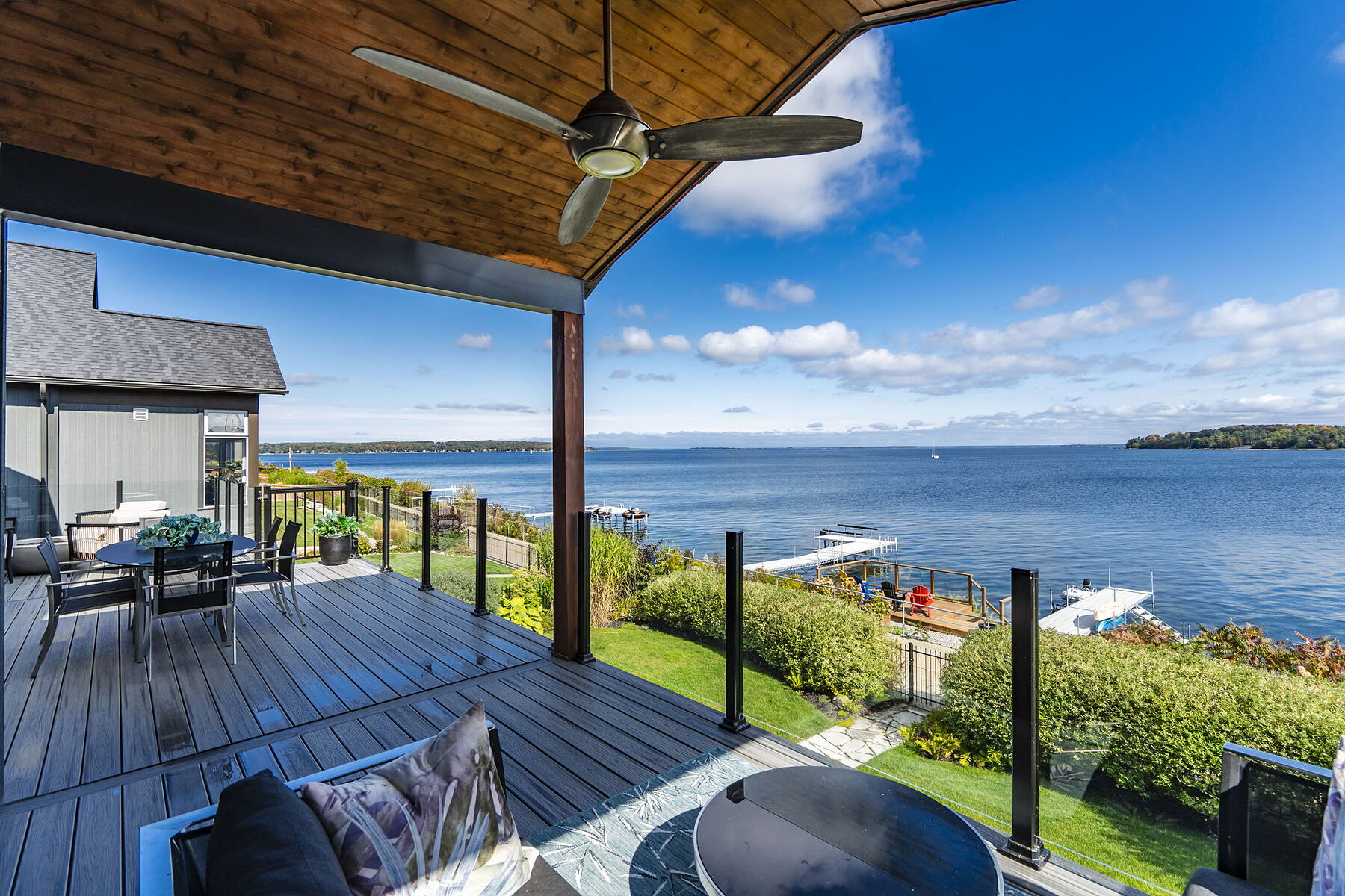  Lakefront Modern Masterpiece - 物件實景