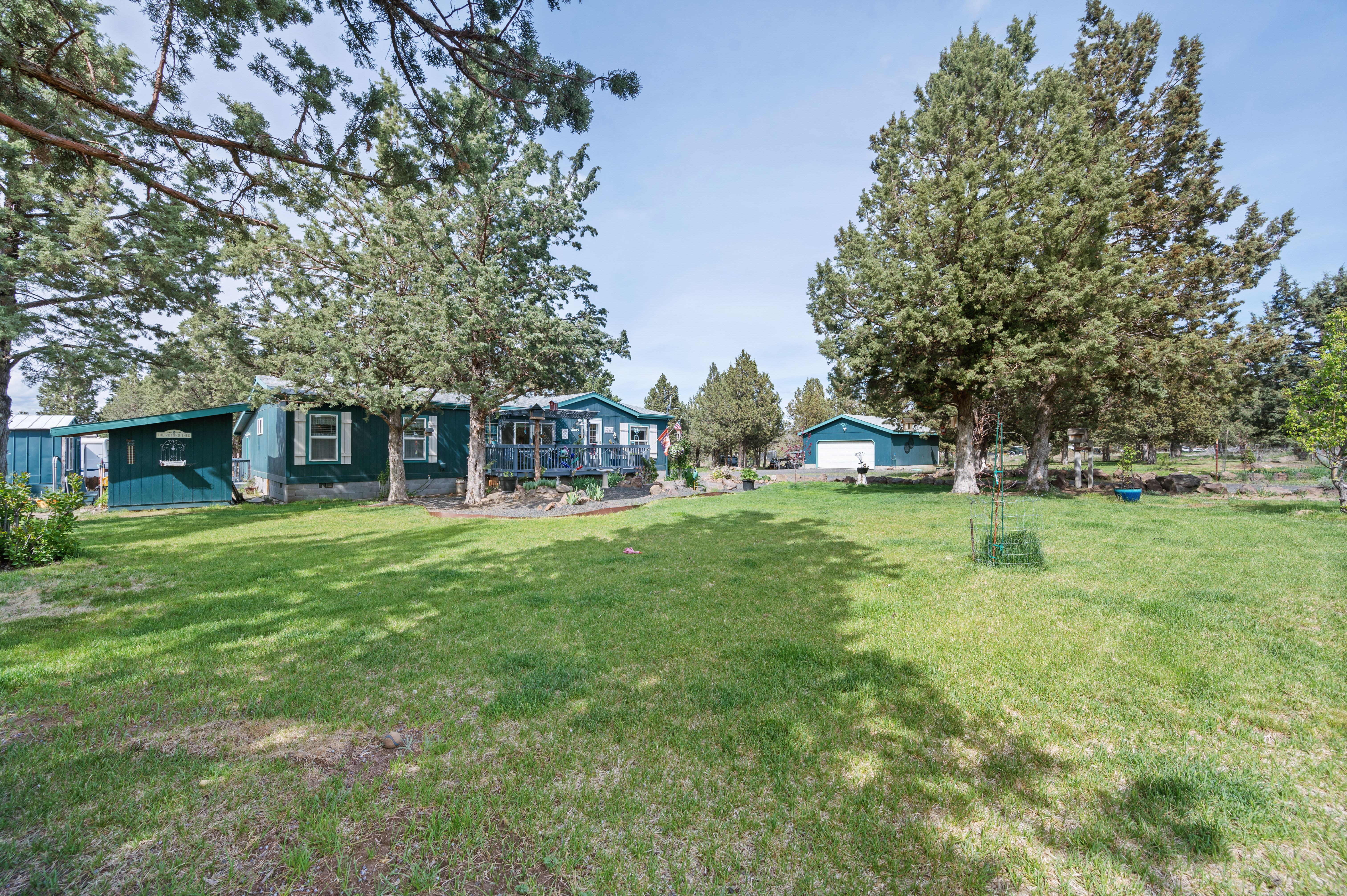 Prineville, Oregon, 97754, United States, 3 Bedrooms Bedrooms, ,2 BathroomsBathrooms,Residential,For Sale,1821437