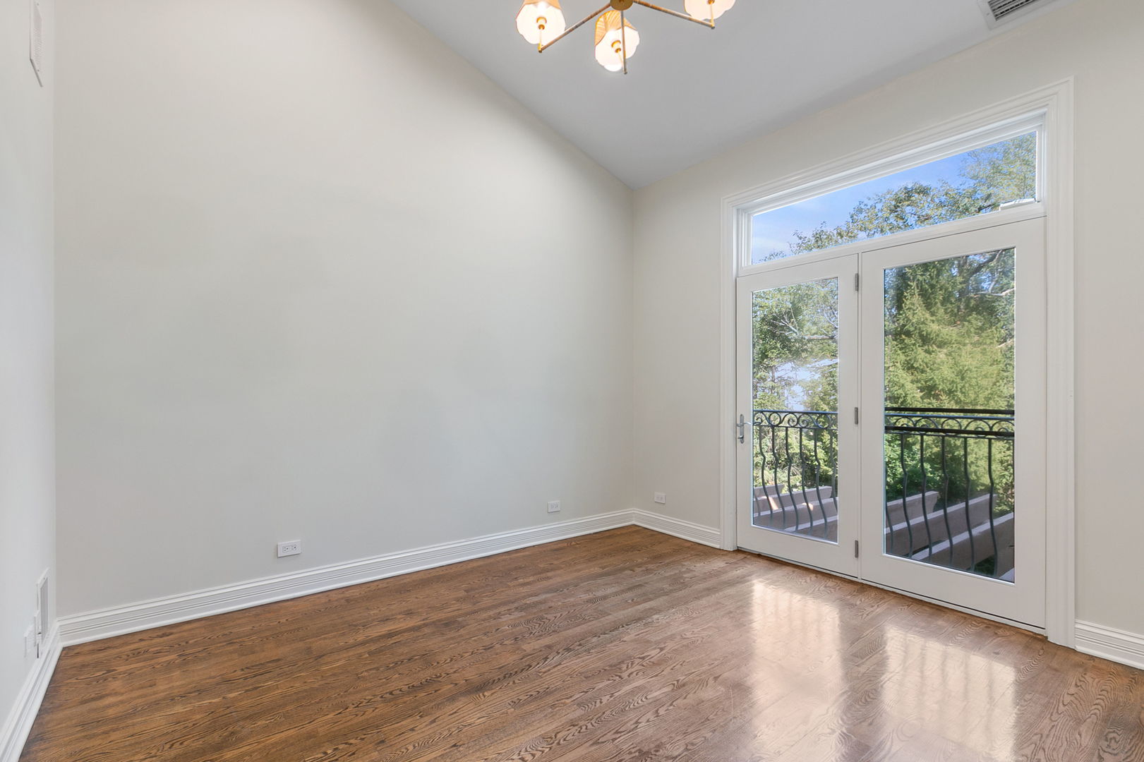 Winnetka, Illinois, 60093, United States, 6 Bedrooms Bedrooms, ,8 BathroomsBathrooms,Residential,For Sale,1991564